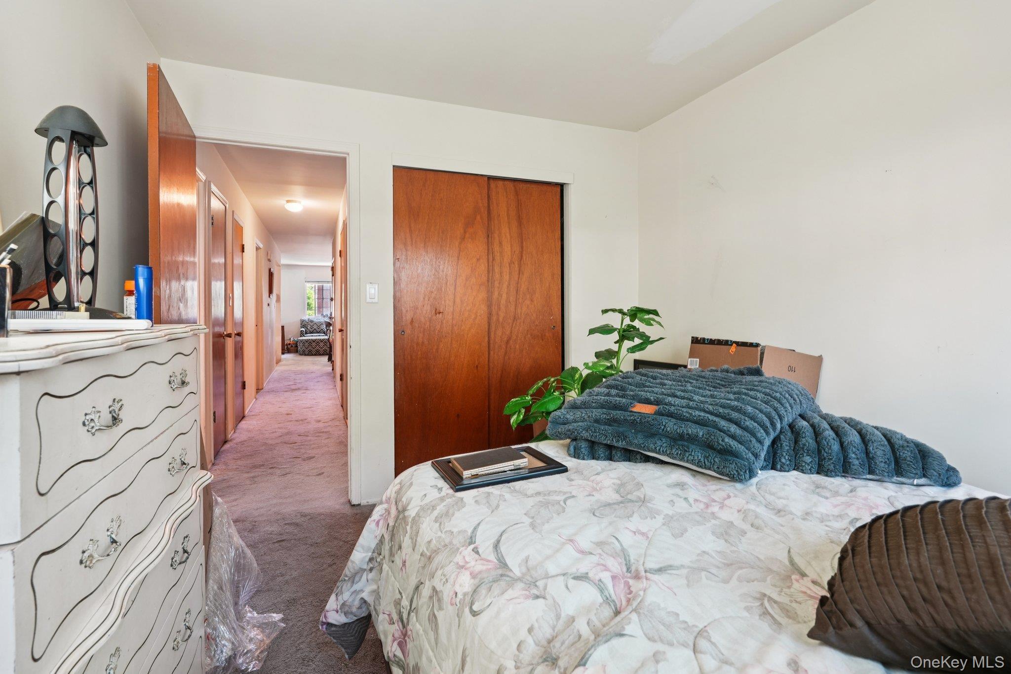 Single Family Delafield  Bronx, NY 10471, MLS-975390-16