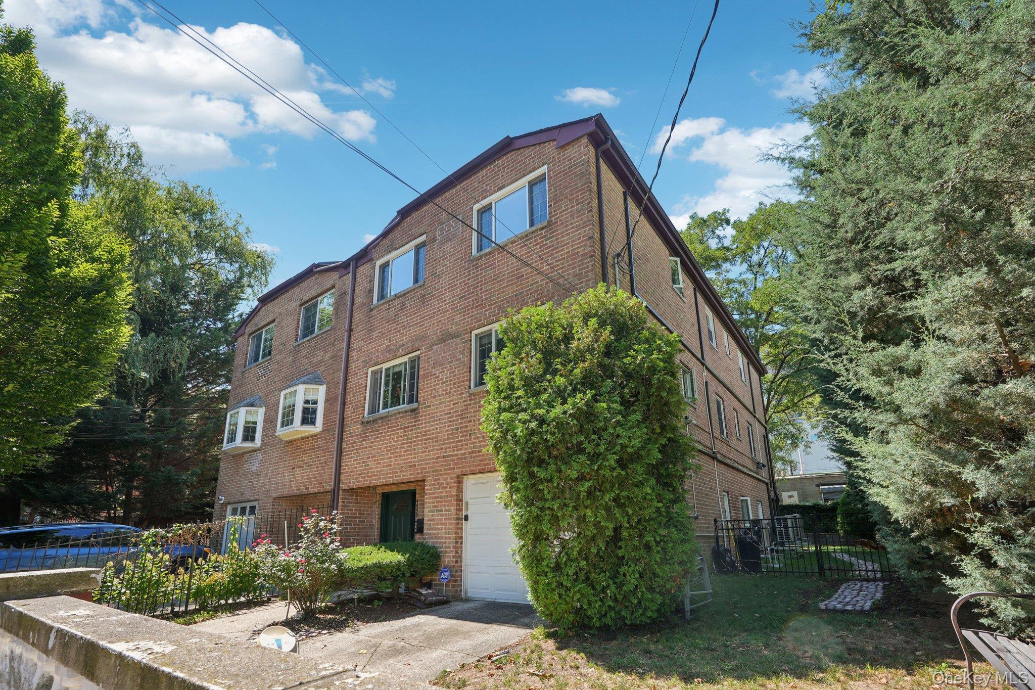 Single Family Delafield  Bronx, NY 10471, MLS-975390-2