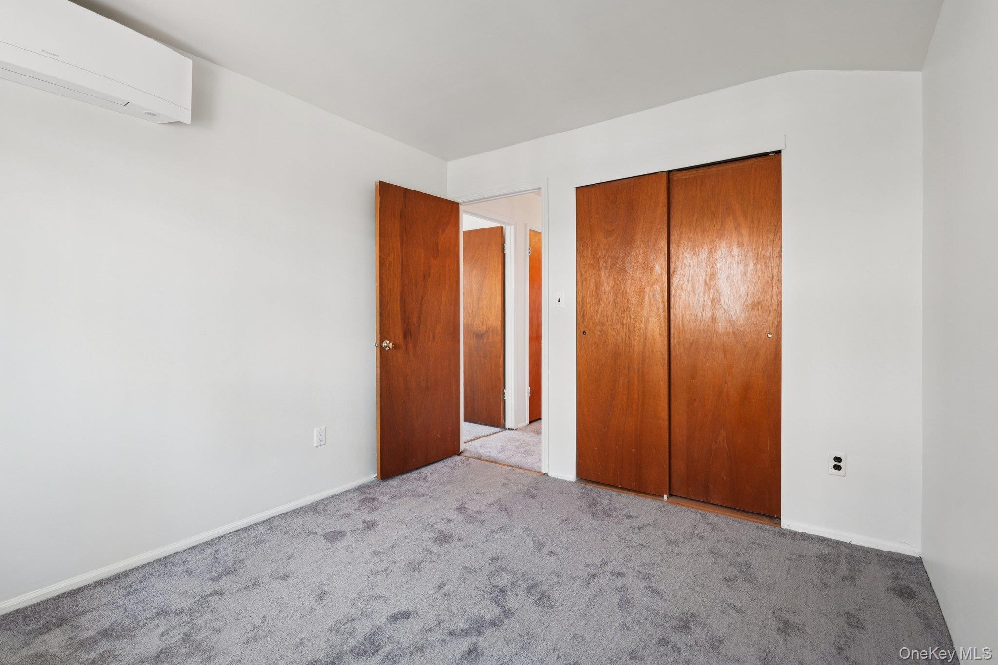 Single Family Delafield  Bronx, NY 10471, MLS-975390-35