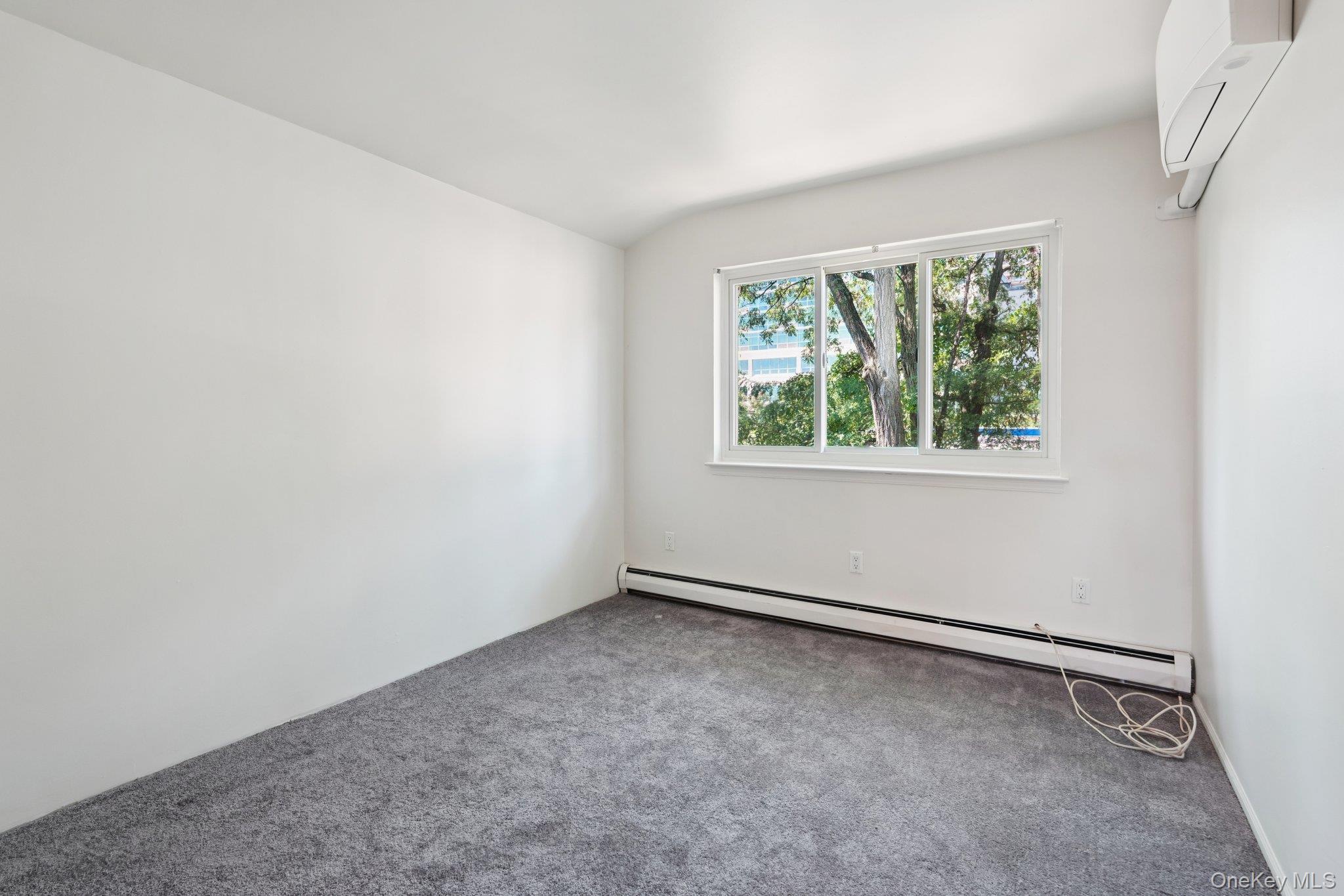 Single Family Delafield  Bronx, NY 10471, MLS-975390-36