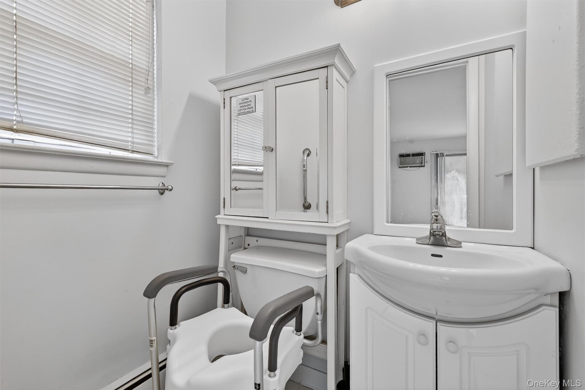 Condo Parkside  Rockland County, NY 10901, MLS-975401-11