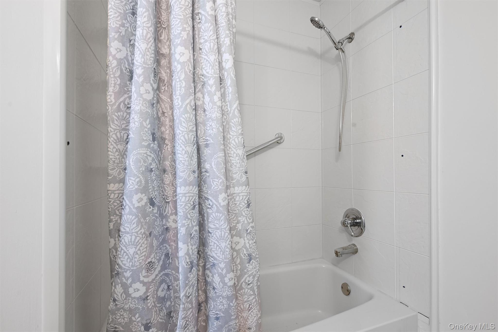 Condo Parkside  Rockland County, NY 10901, MLS-975401-15