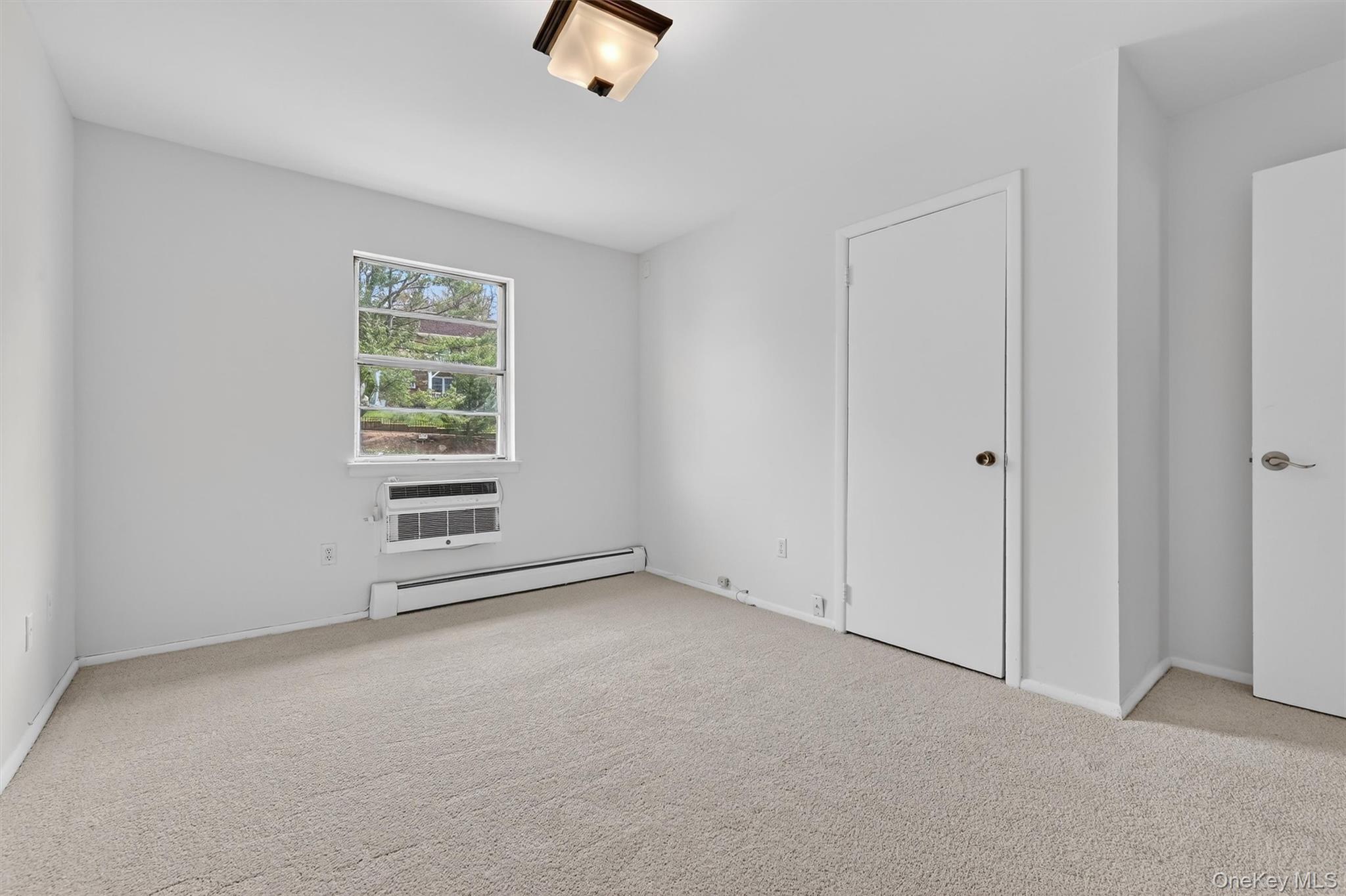 Condo Parkside  Rockland County, NY 10901, MLS-975401-16