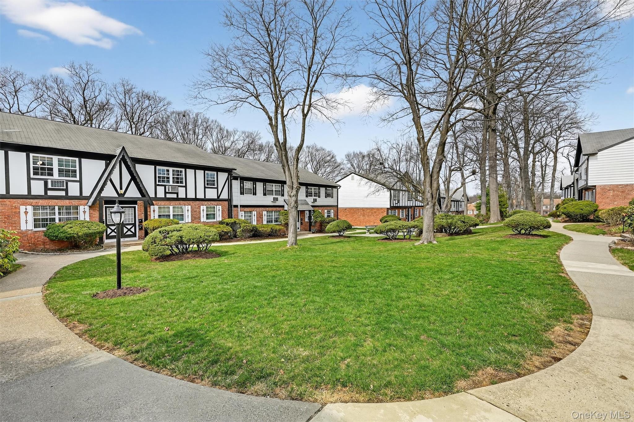 Condo Parkside  Rockland County, NY 10901, MLS-975401-22