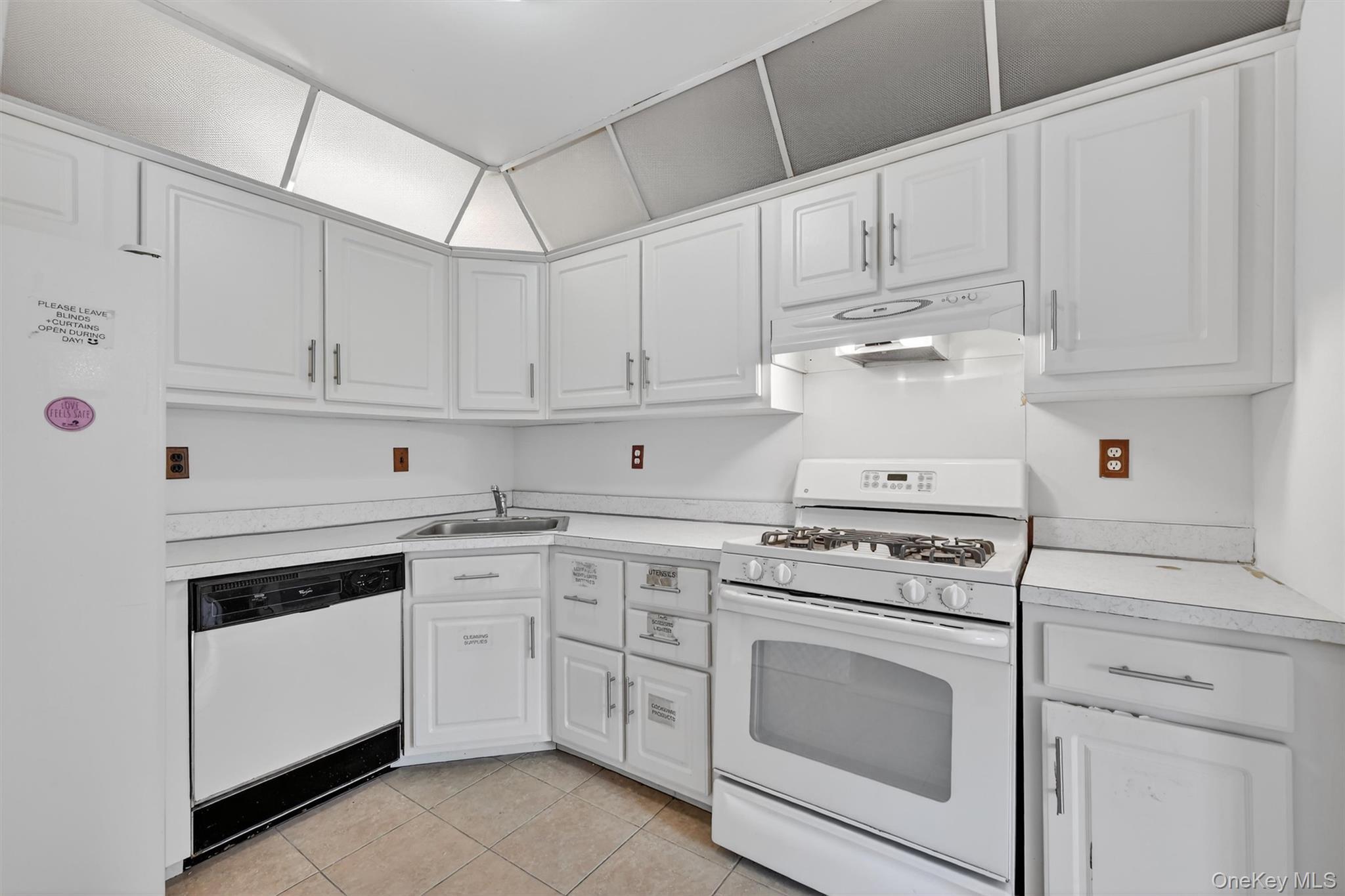 Condo Parkside  Rockland County, NY 10901, MLS-975401-7