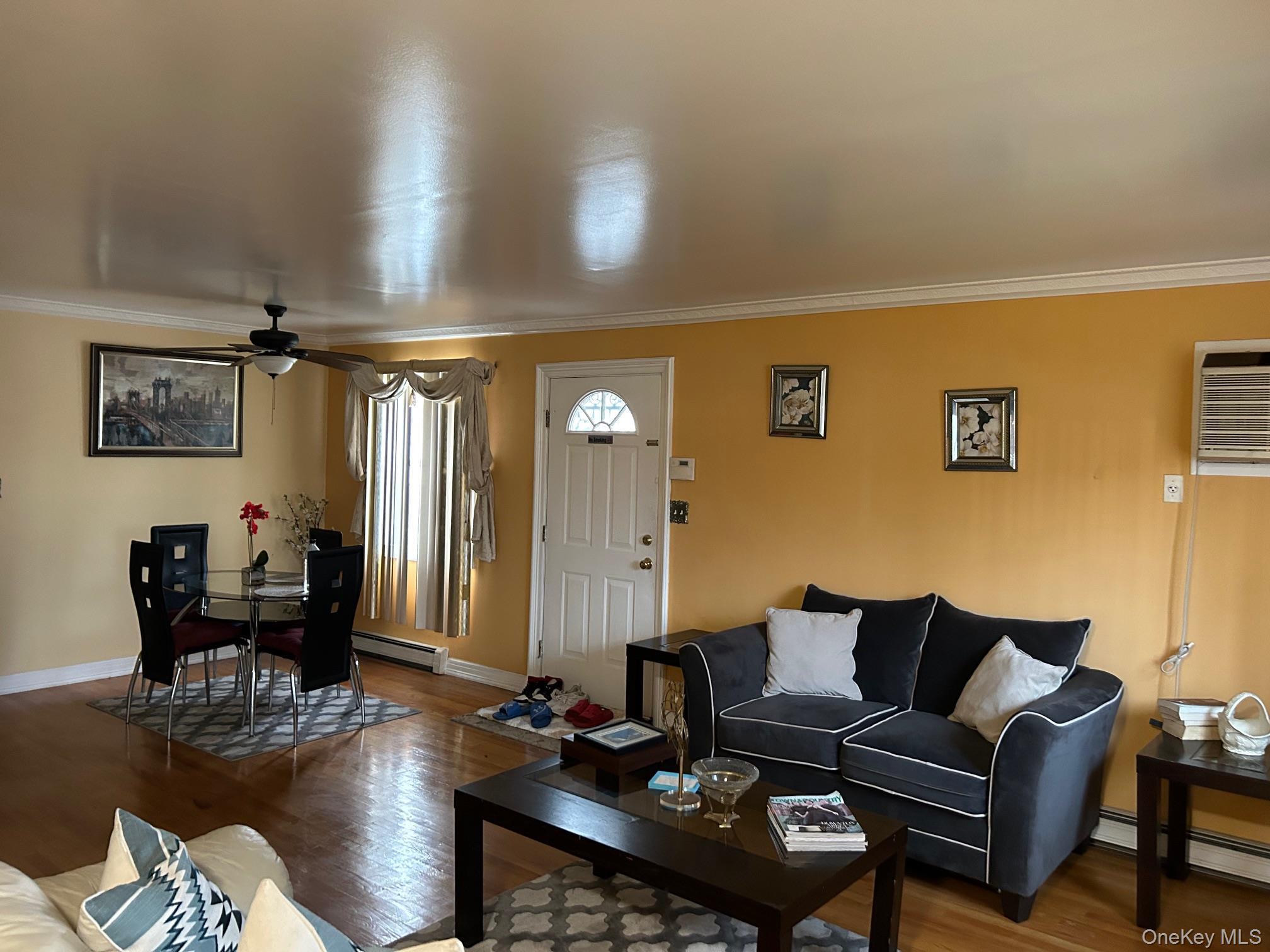 Apartment Foch  Queens, NY 11434, MLS-975417-3