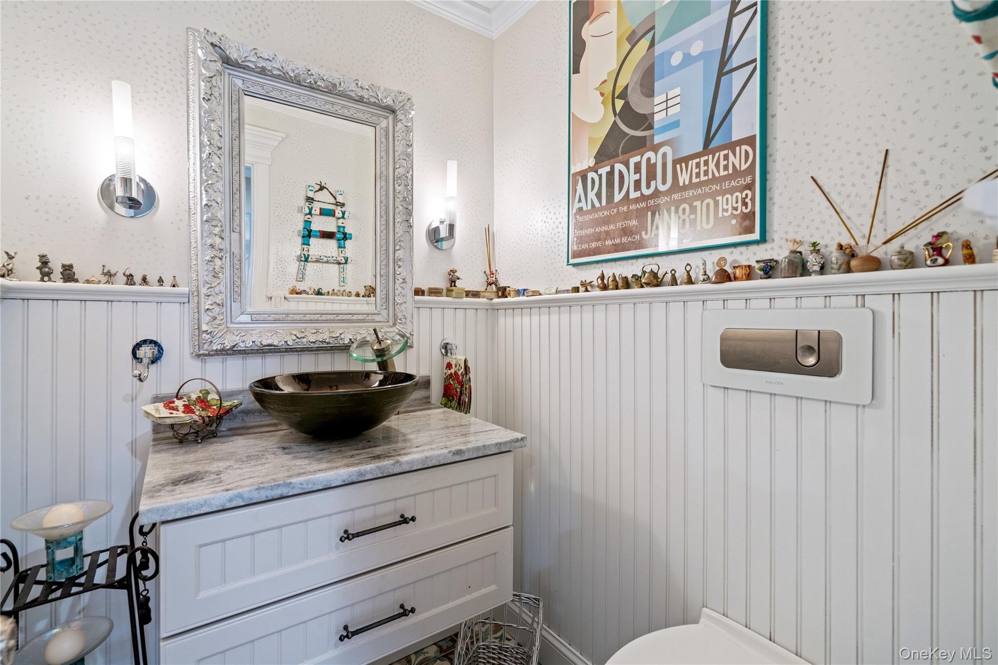 Condo Maple  Nassau County, NY 11753, MLS-975423-17