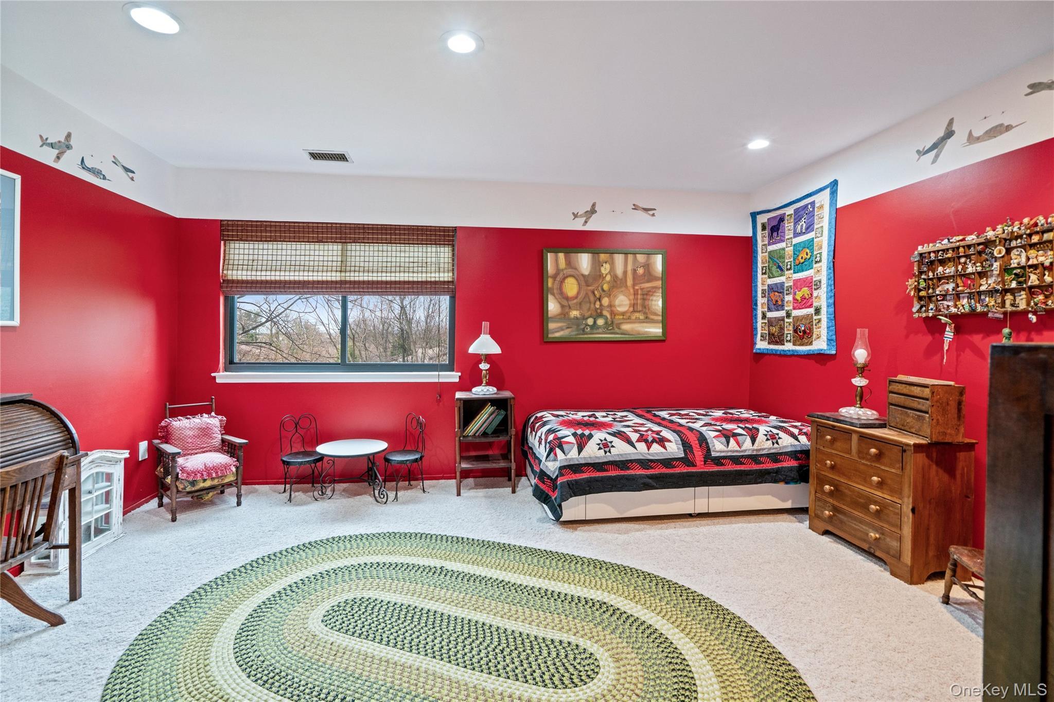 Condo Maple  Nassau County, NY 11753, MLS-975423-26