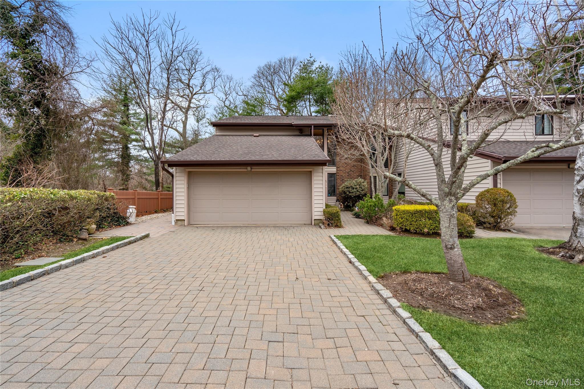 Condo Maple  Nassau County, NY 11753, MLS-975423-32