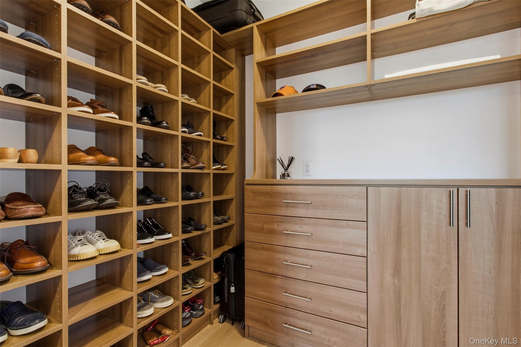 Condo Davenport  Westchester County, NY 10805, MLS-975427-14