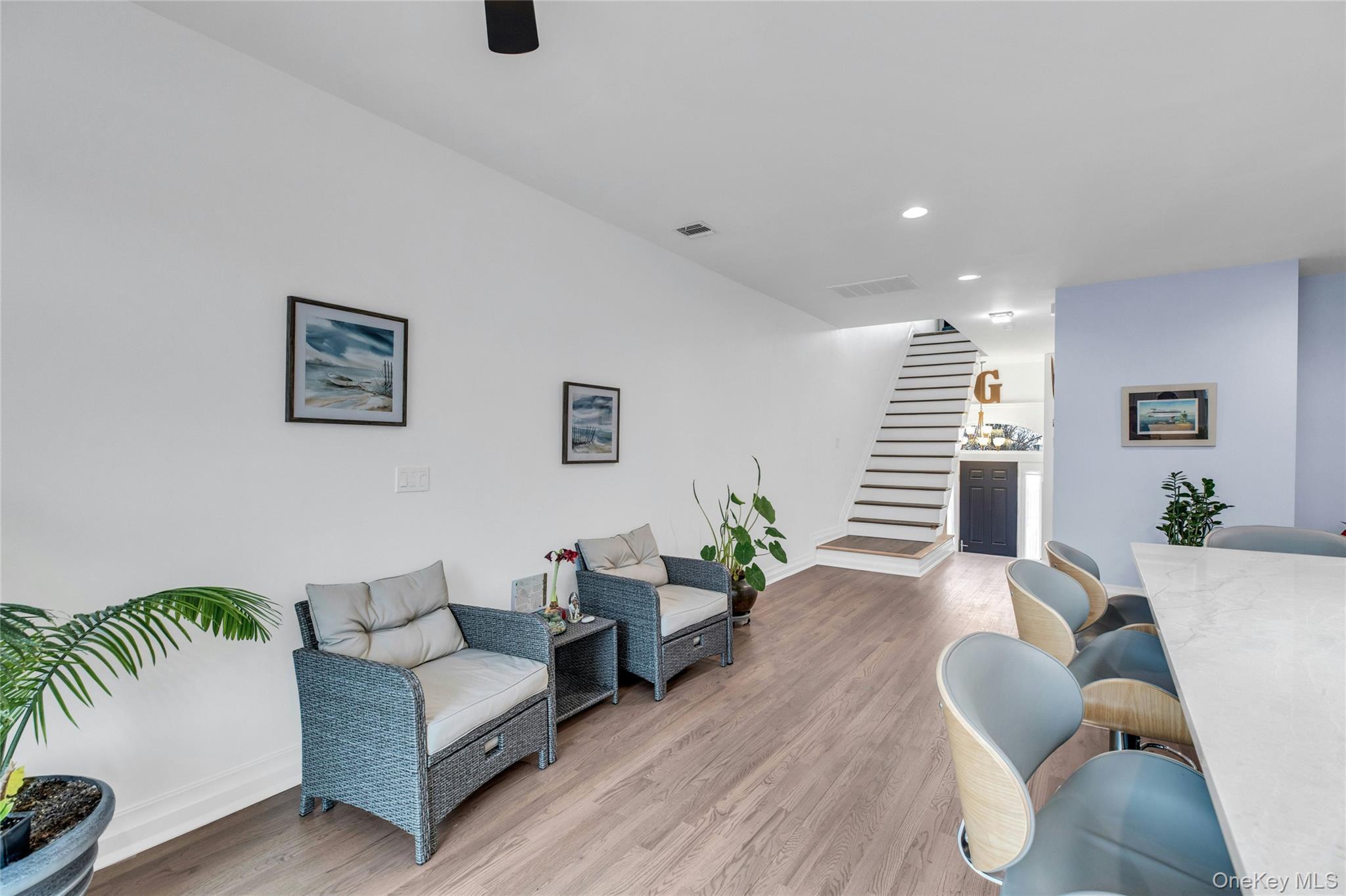 Condo Jackie Suffolk County, NY 11772, MLS-975429-13