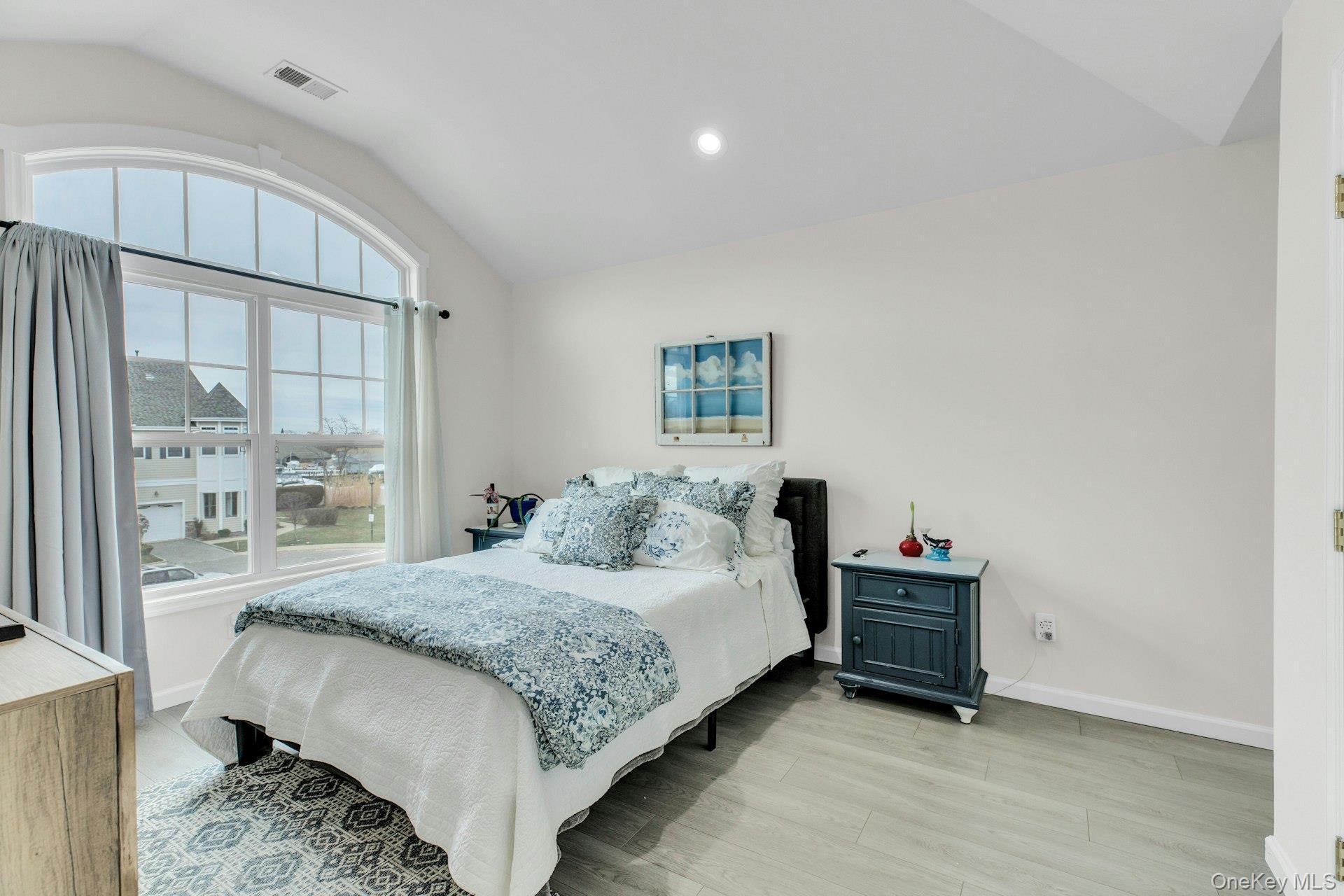 Condo Jackie Suffolk County, NY 11772, MLS-975429-26