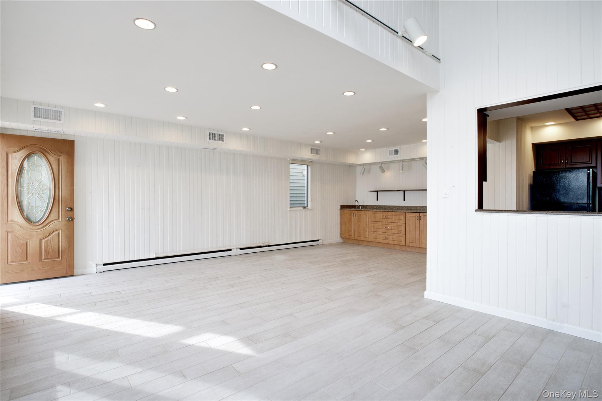 Coop West Shore  Nassau County, NY 11050, MLS-975460-5