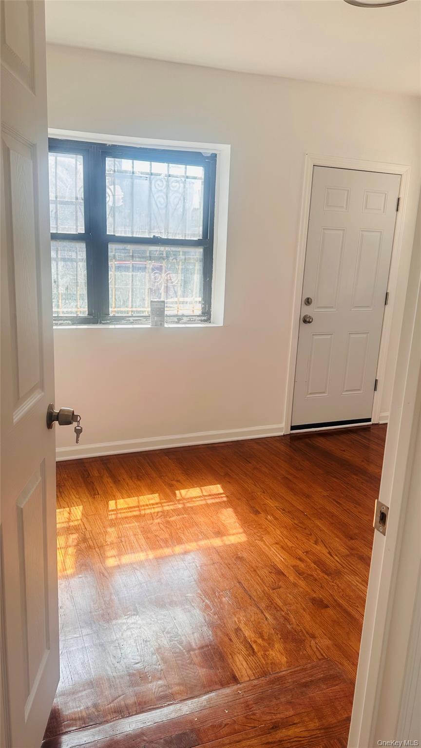 Apartment Glenmore  Brooklyn, NY 11208, MLS-975470-3