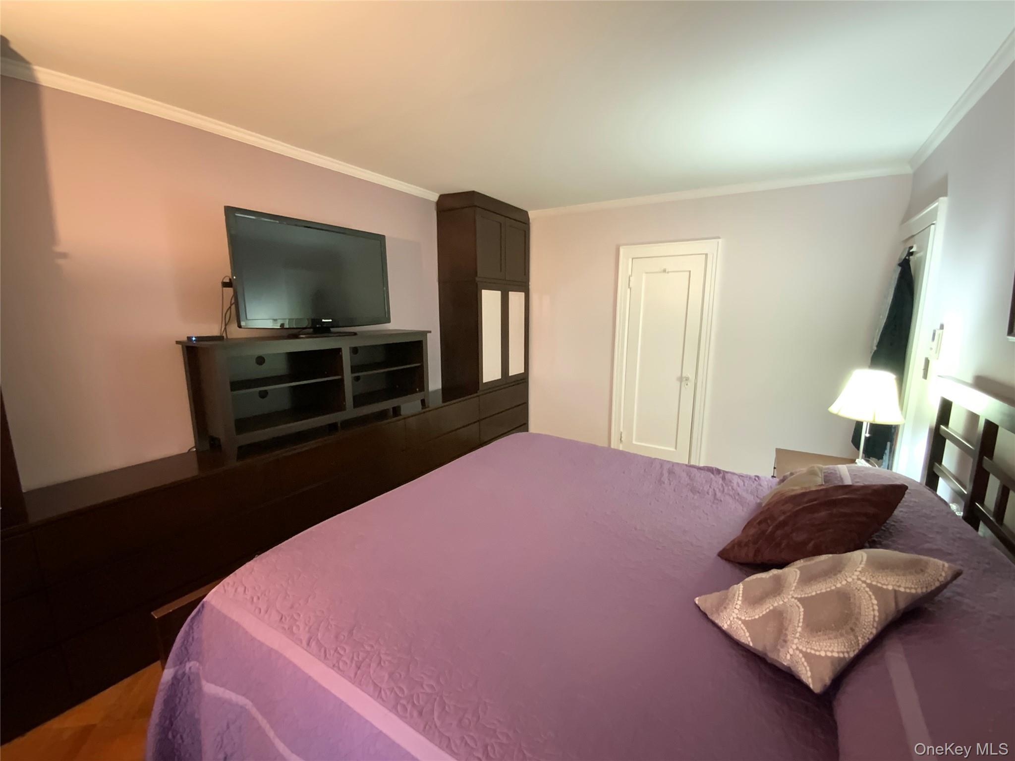 Single Family 189th  Queens, NY 11358, MLS-975471-24