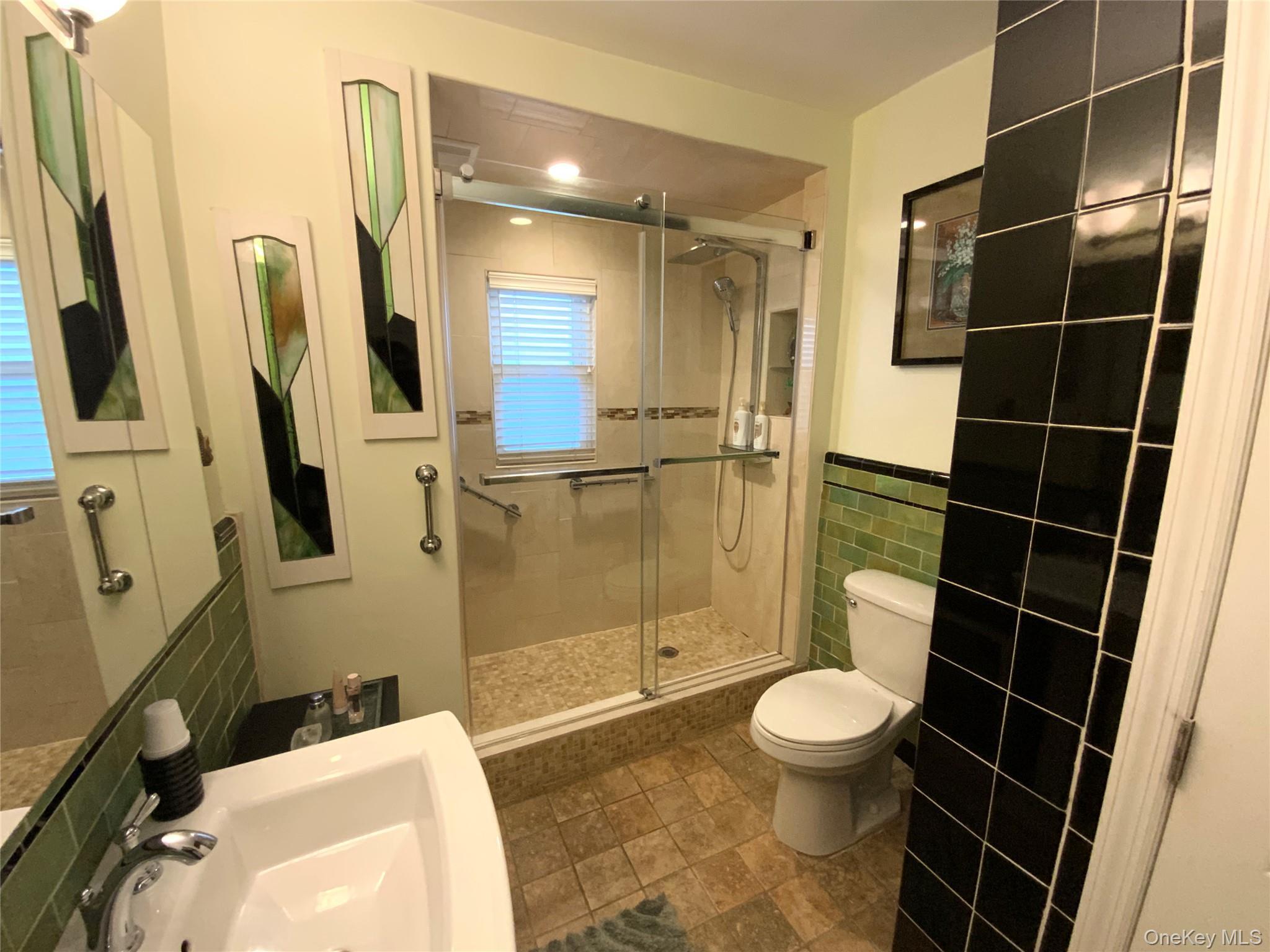 Single Family 189th  Queens, NY 11358, MLS-975471-27