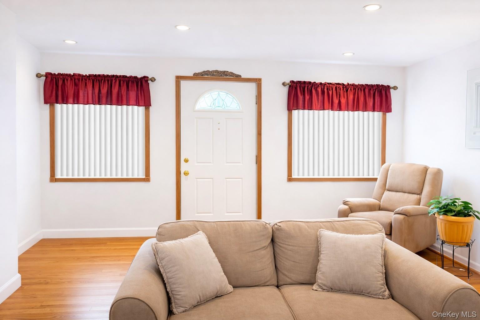 Single Family Vanderveer  Queens, NY 11428, MLS-975483-4