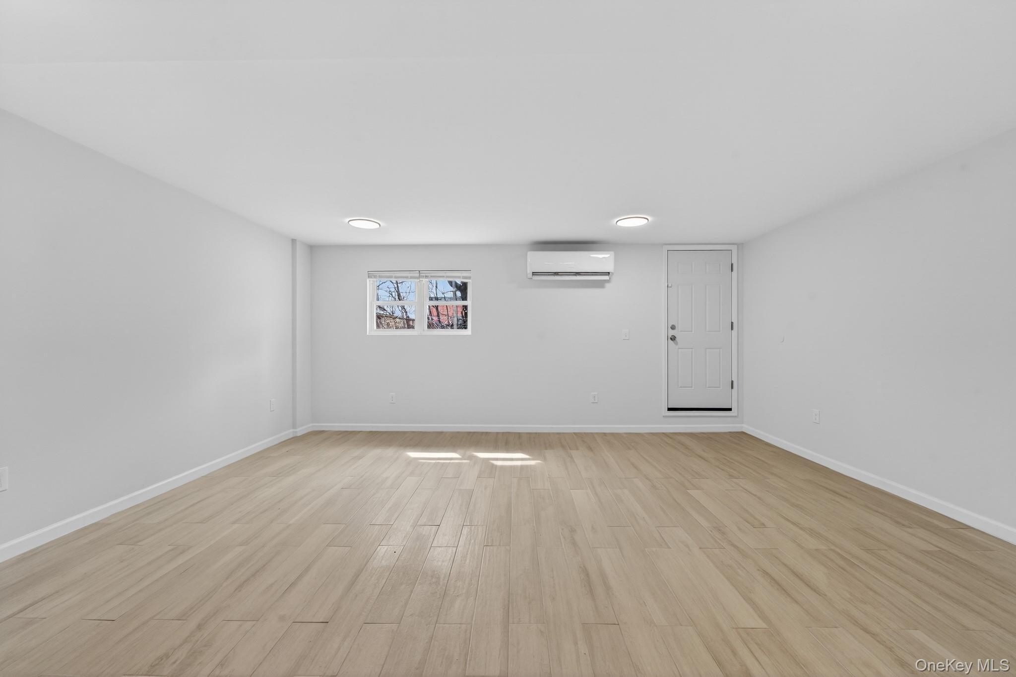 Single Family 228th  Bronx, NY 10466, MLS-975488-10