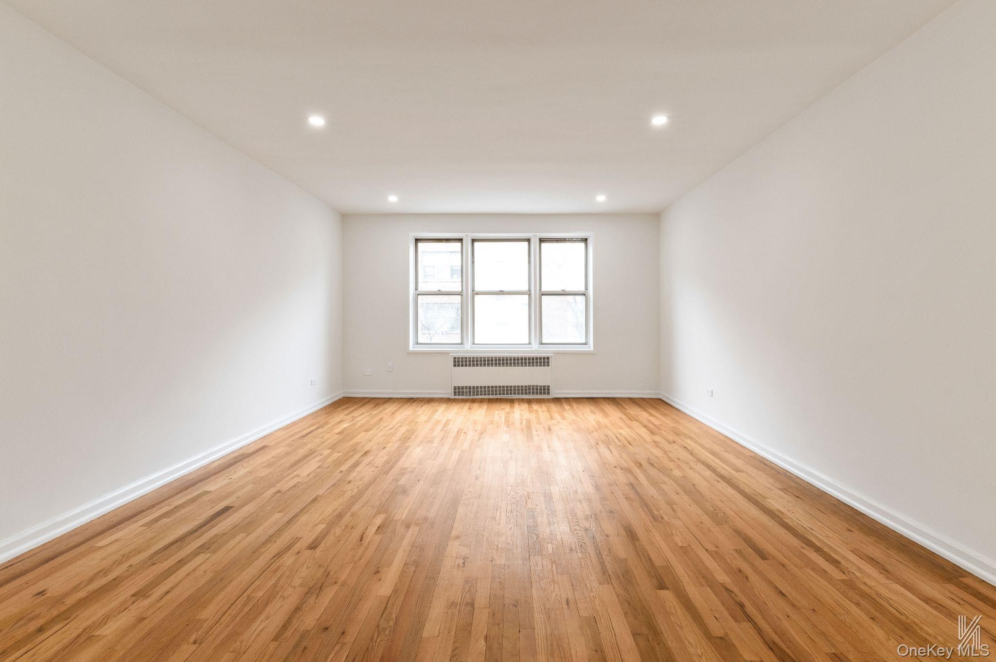 Coop 34th Queens, NY 11372, MLS-975503-4