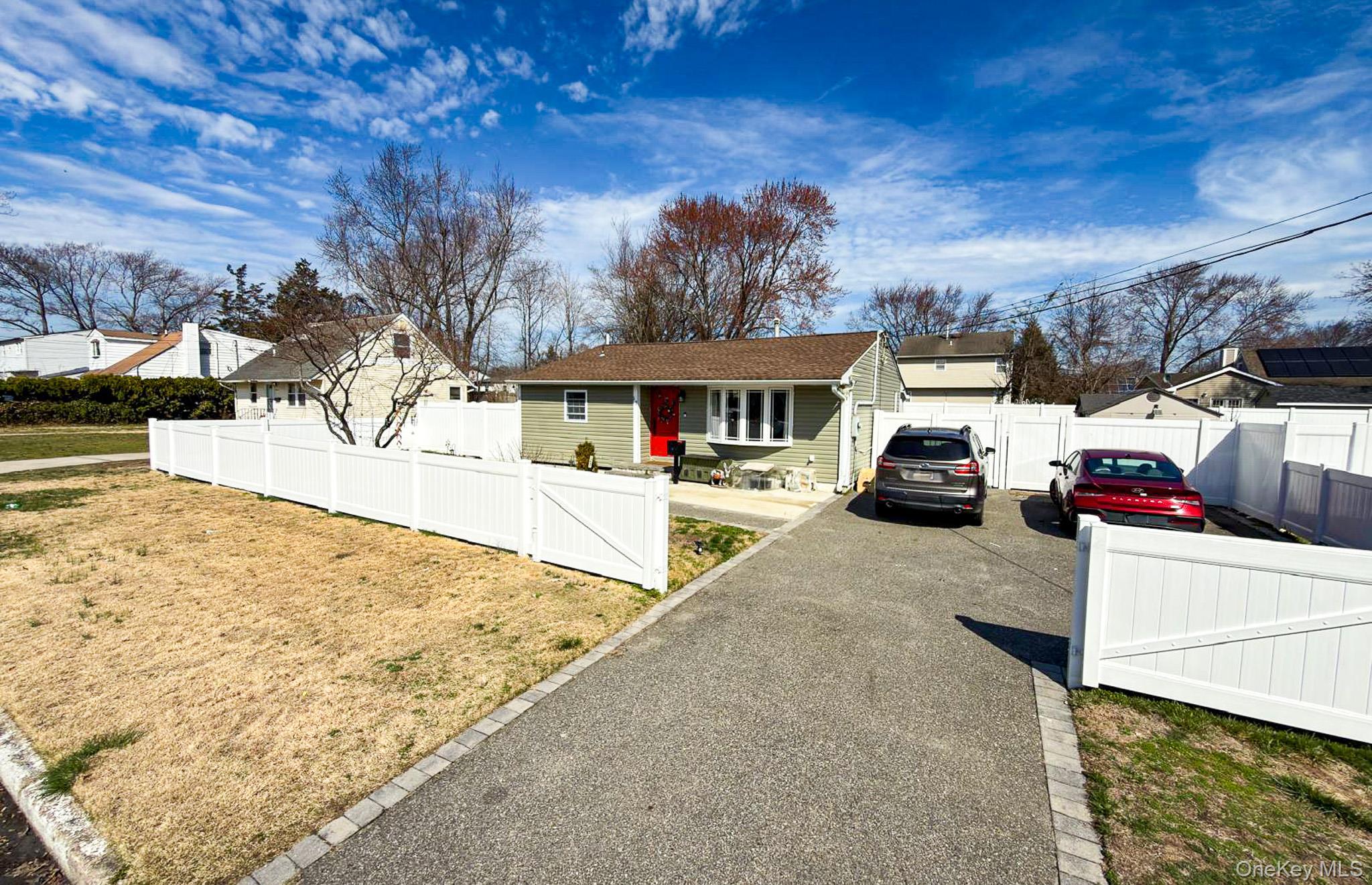 Single Family Walnut  Suffolk County, NY 11722, MLS-975516-2