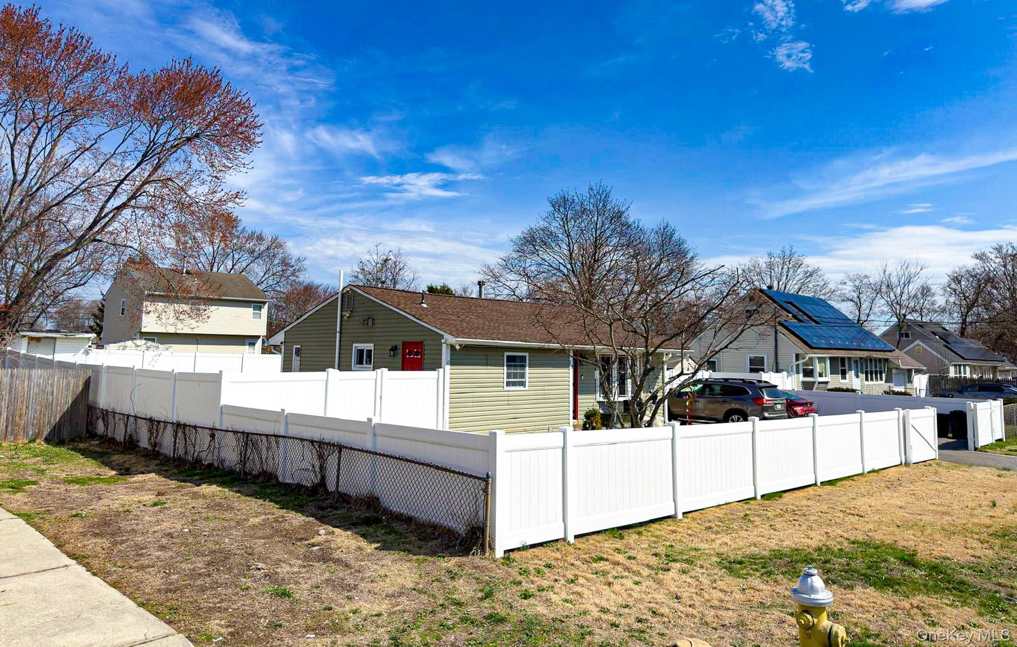 Single Family Walnut  Suffolk County, NY 11722, MLS-975516-3