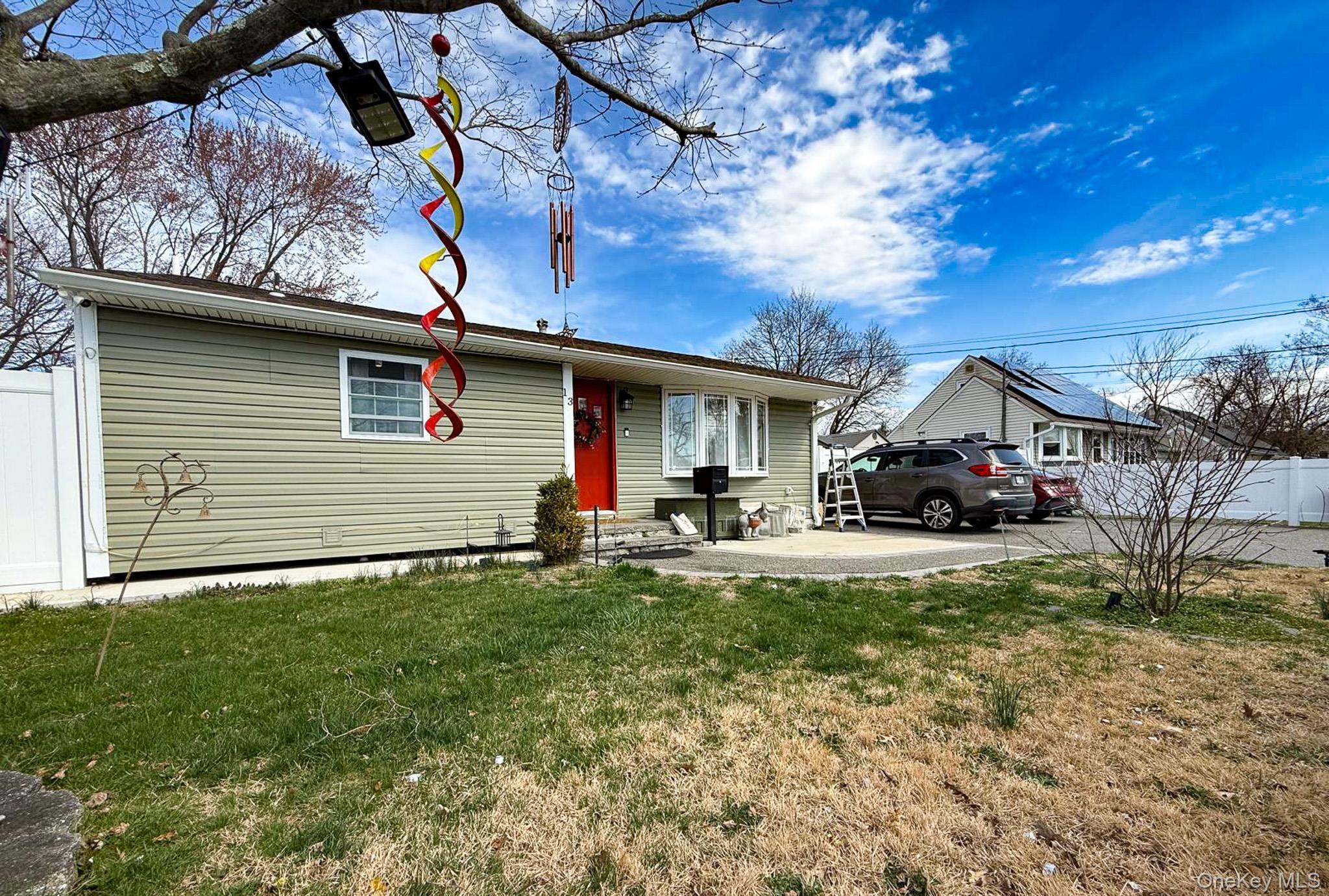 Single Family Walnut  Suffolk County, NY 11722, MLS-975516-4