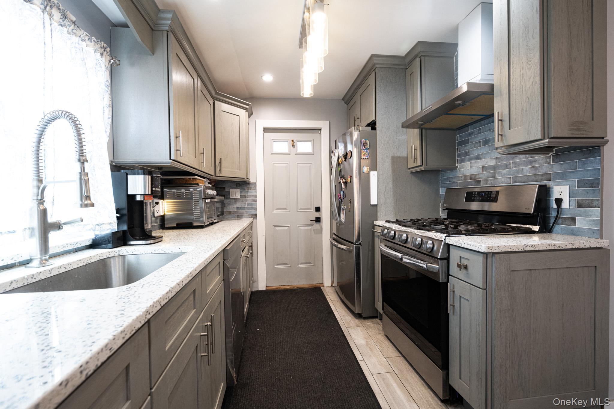 Single Family Walnut  Suffolk County, NY 11722, MLS-975516-7