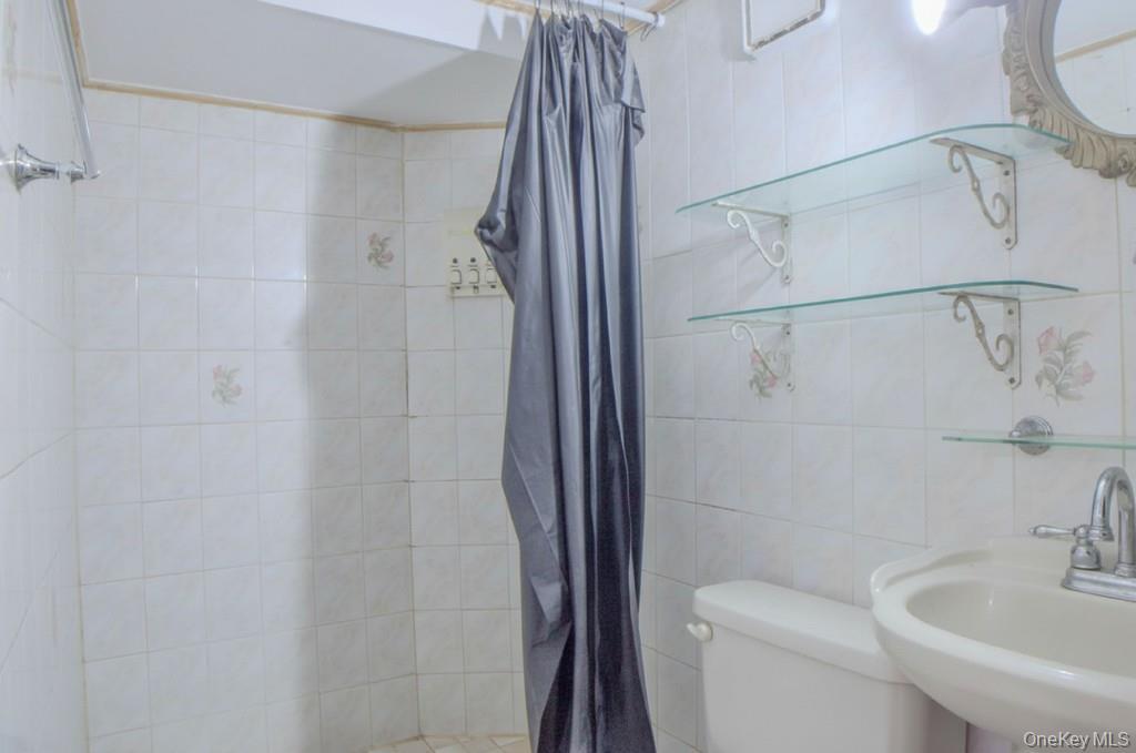 Single Family 117th  Queens, NY 11420, MLS-975522-17