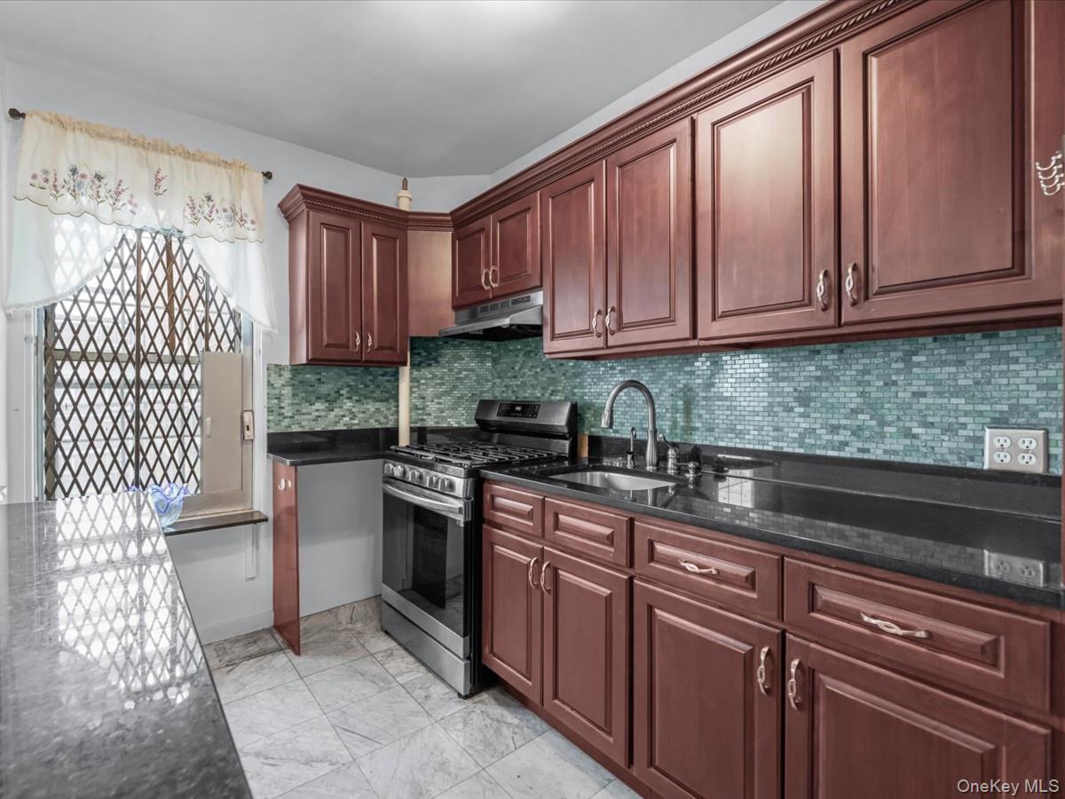 Coop 31st  Queens, NY 11377, MLS-975539-3