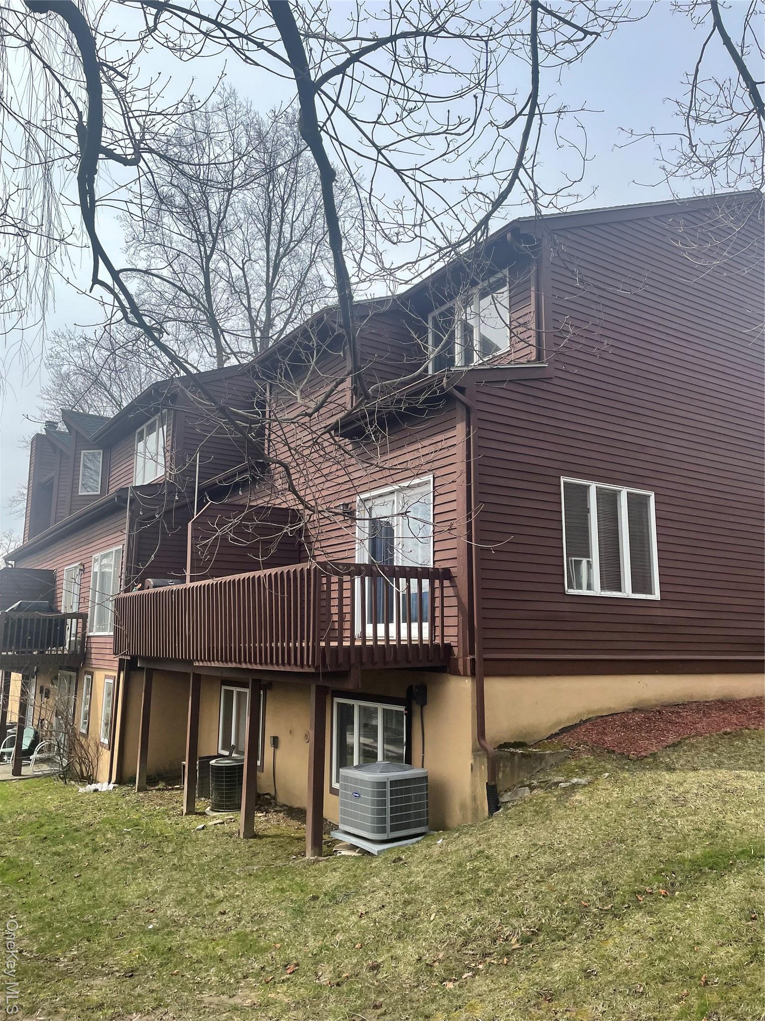 Single Family Davids  Westchester County, NY 10562, MLS-975540-11