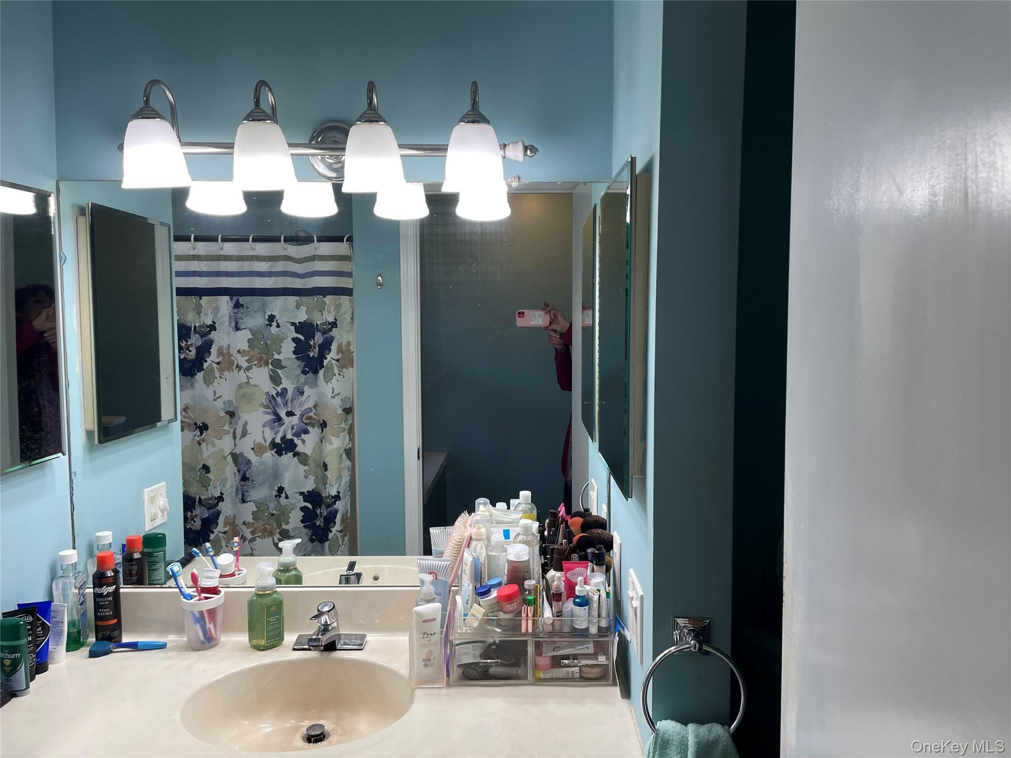 Single Family Davids  Westchester County, NY 10562, MLS-975540-19