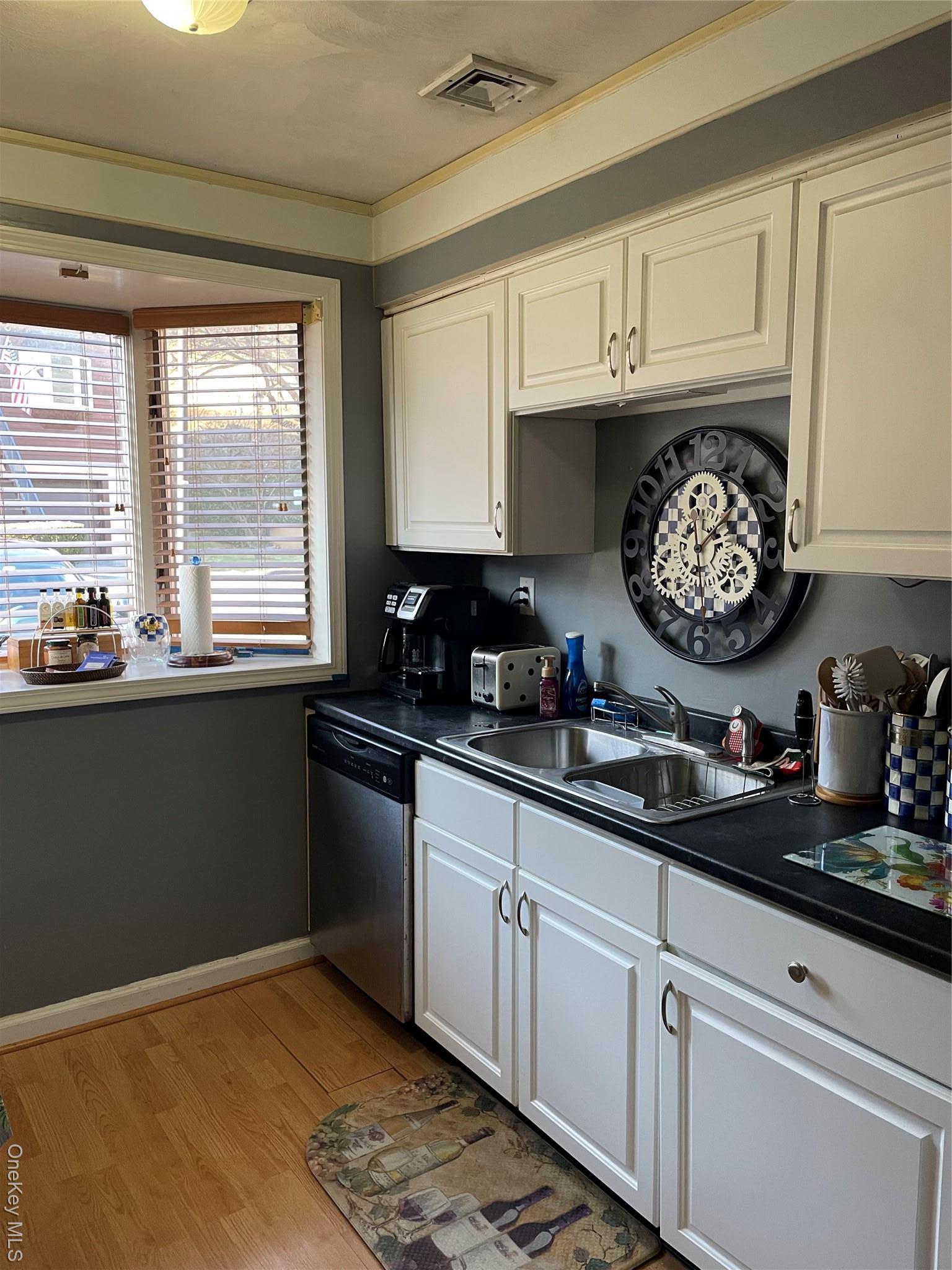 Single Family Davids  Westchester County, NY 10562, MLS-975540-3