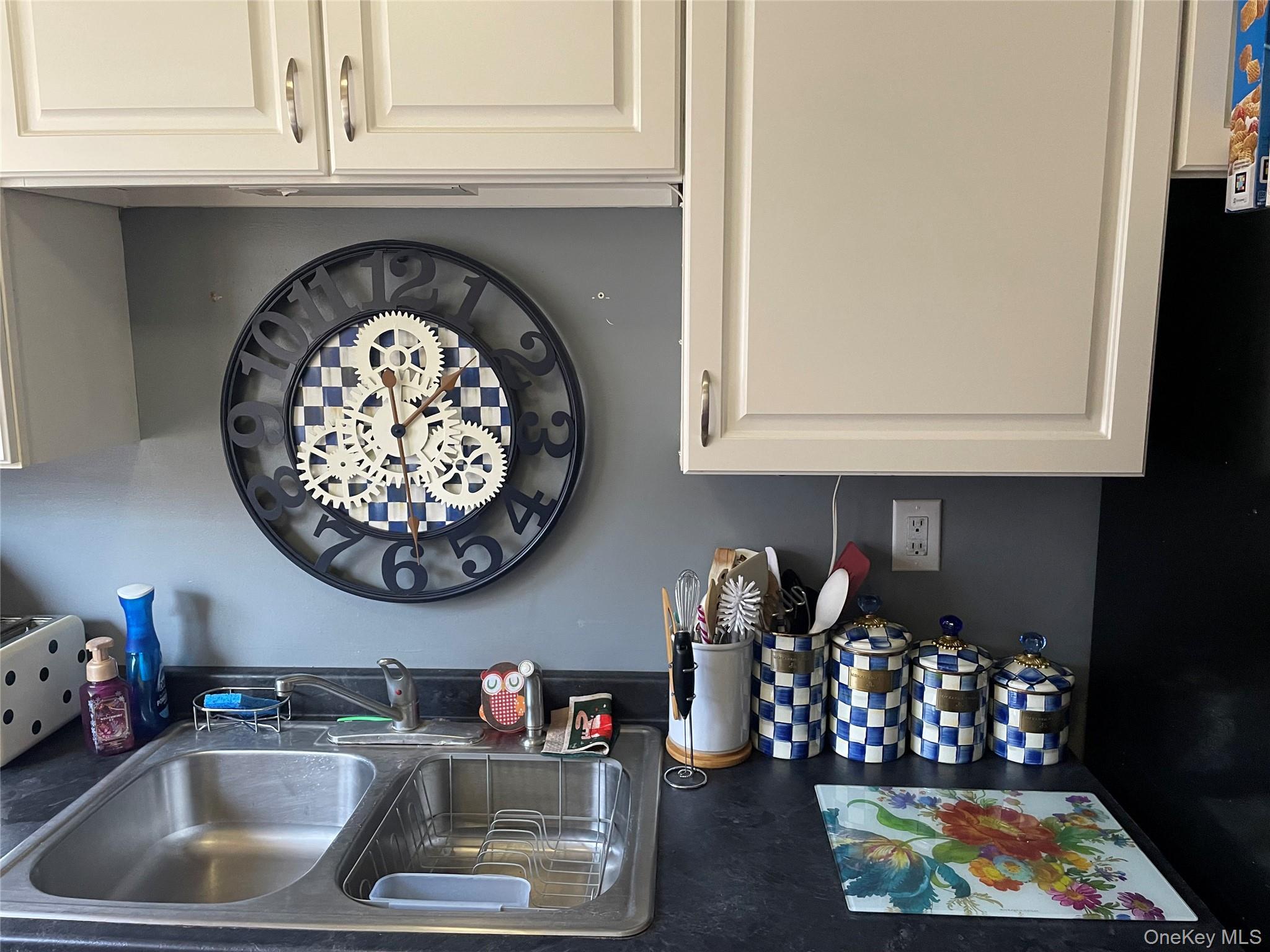 Single Family Davids  Westchester County, NY 10562, MLS-975540-6