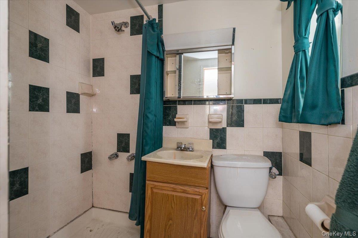 Single Family Quincy  Bronx, NY 10465, MLS-975542-14