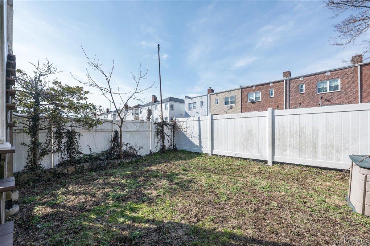 Single Family Quincy  Bronx, NY 10465, MLS-975542-24