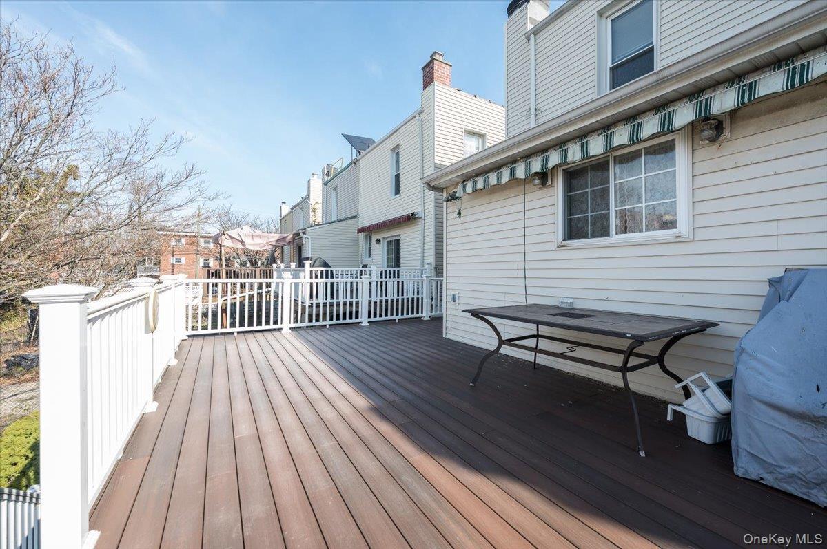 Single Family Quincy  Bronx, NY 10465, MLS-975542-27