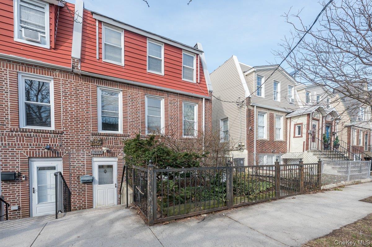 Single Family Quincy  Bronx, NY 10465, MLS-975542-28