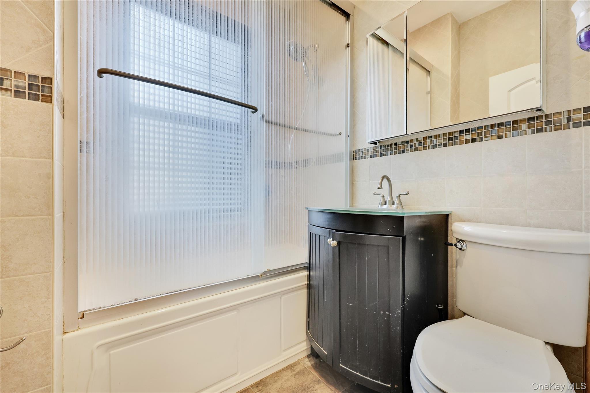 Coop Broadway Nassau County, NY 11598, MLS-975546-17