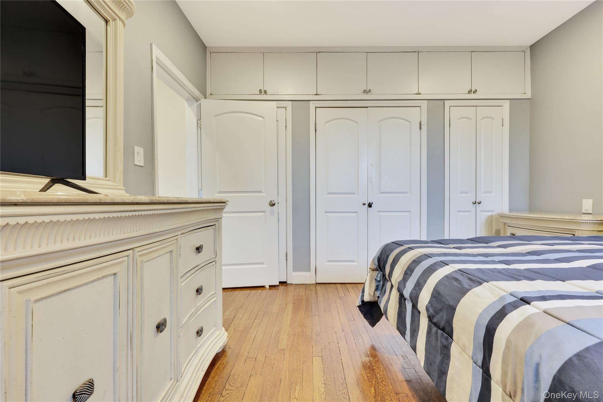 Coop Broadway Nassau County, NY 11598, MLS-975546-20