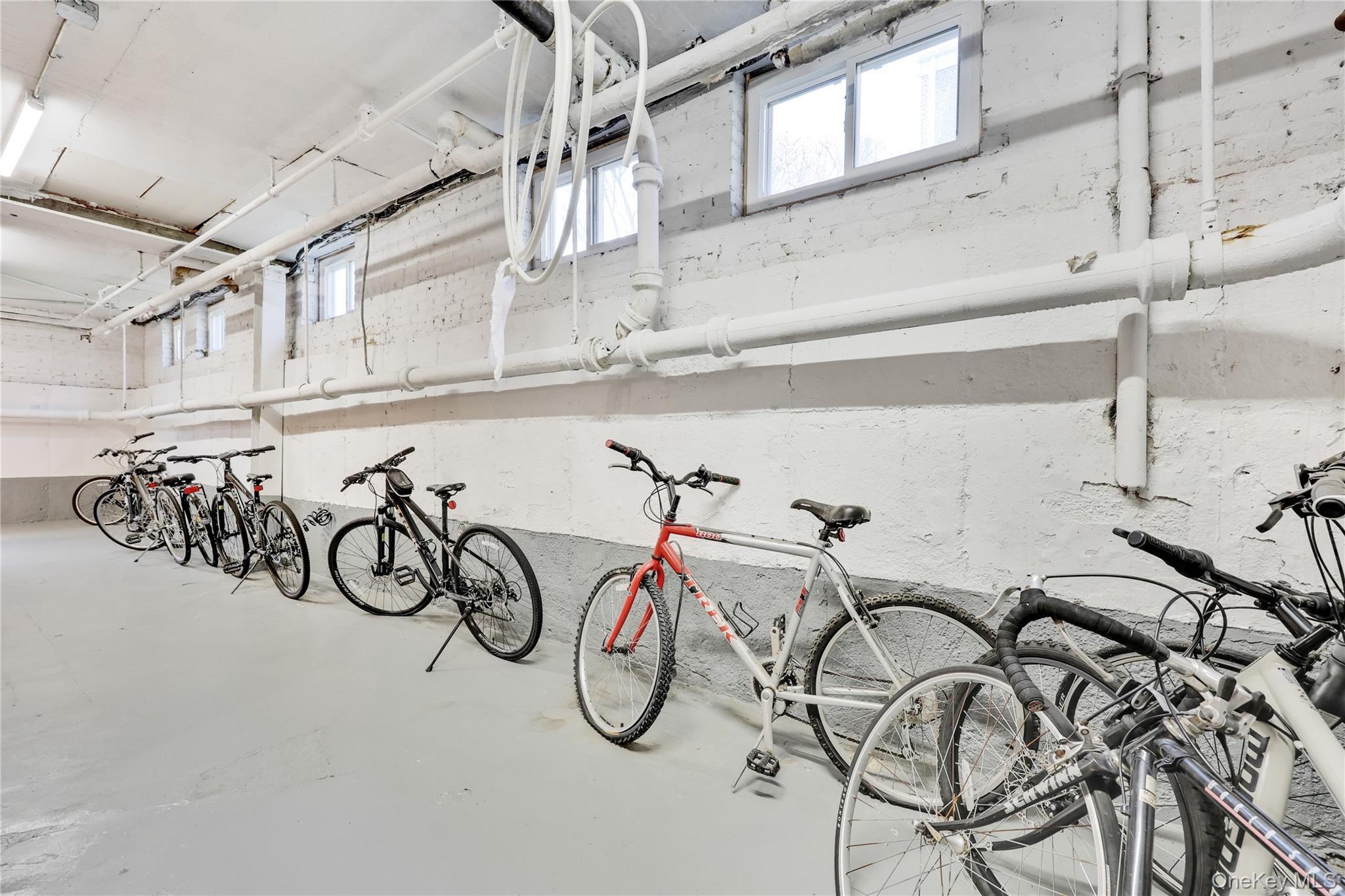 Coop Broadway Nassau County, NY 11598, MLS-975546-31