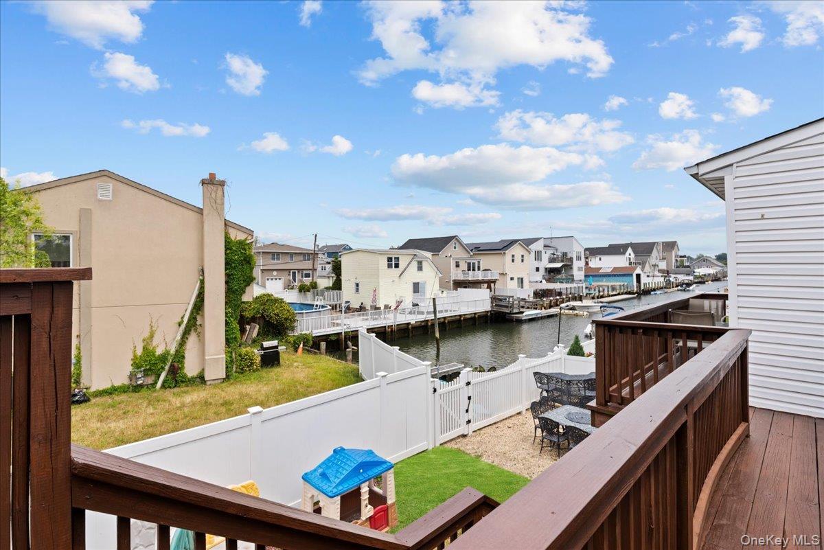 Single Family Barbara  Nassau County, NY 11710, MLS-975547-25