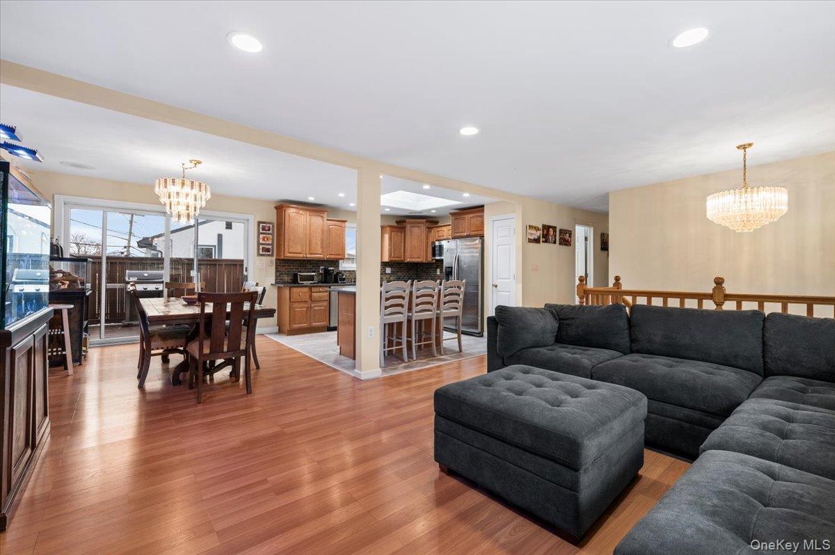 Single Family Barbara  Nassau County, NY 11710, MLS-975547-6