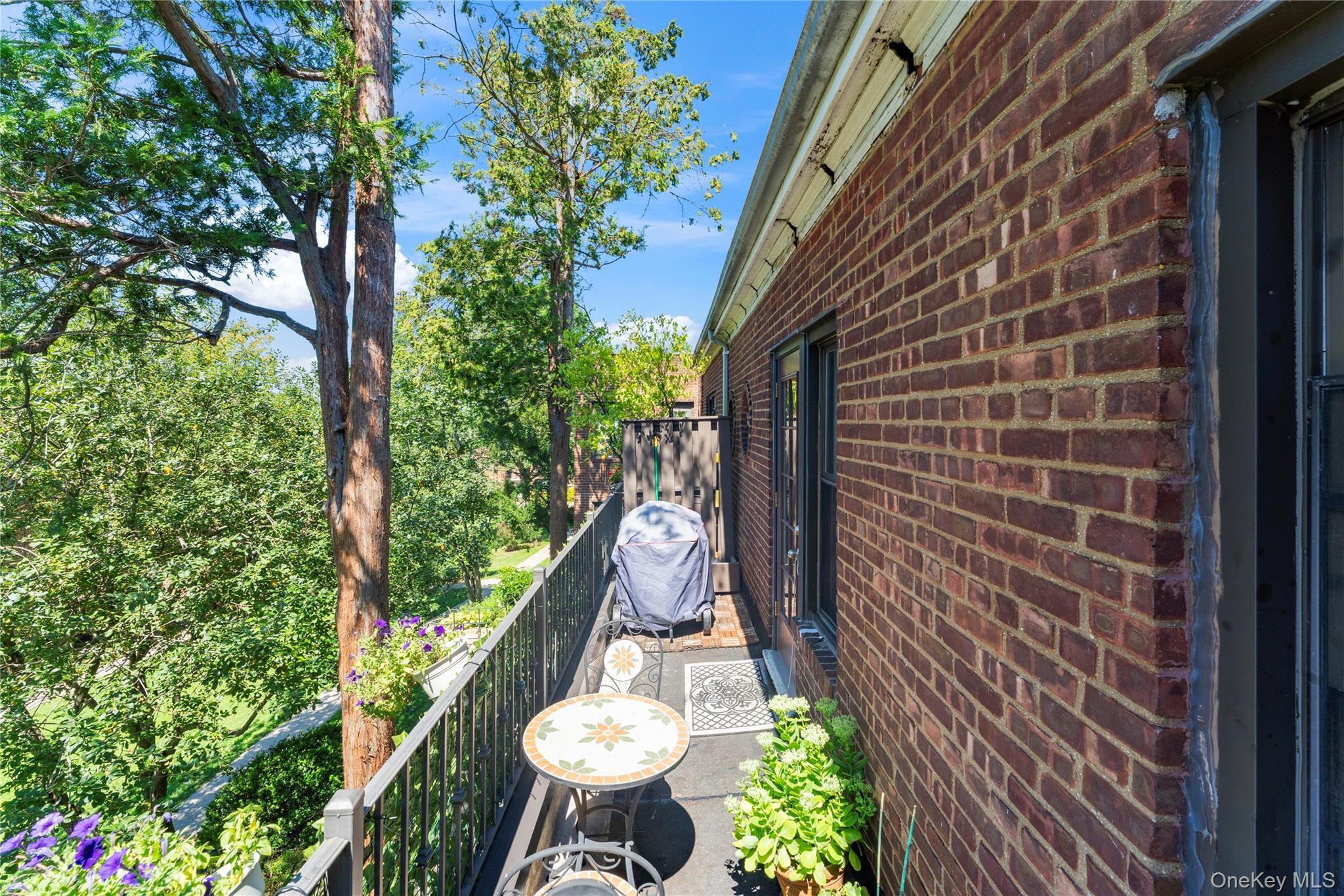 Coop Parkway  Queens, NY 11363, MLS-975554-19