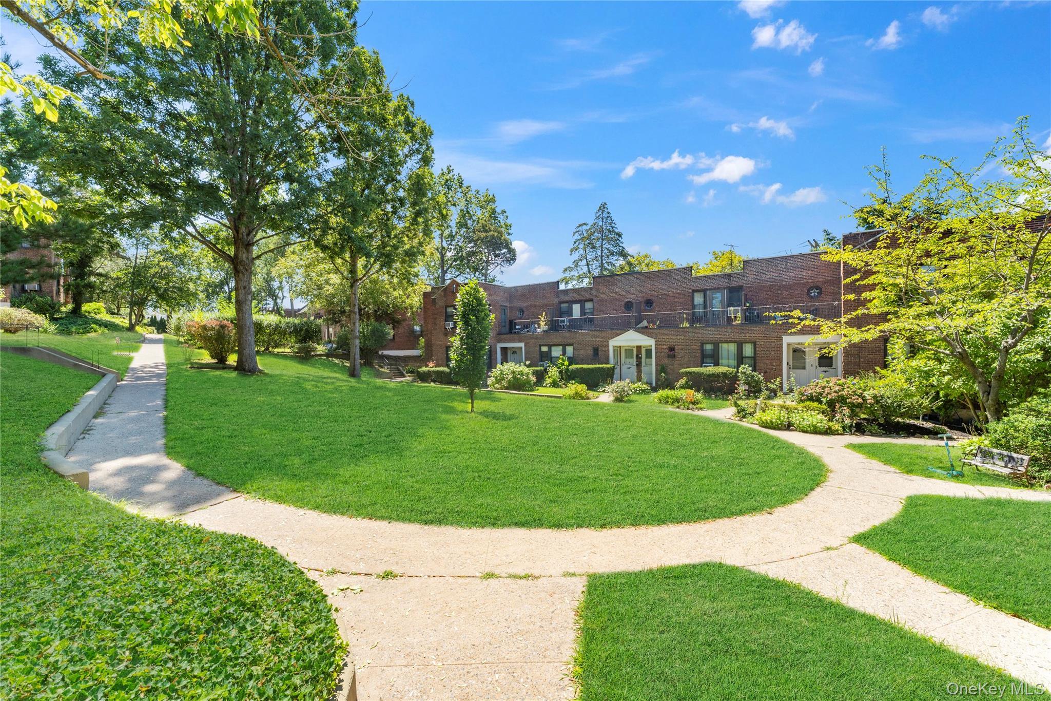 Coop Parkway  Queens, NY 11363, MLS-975554-21