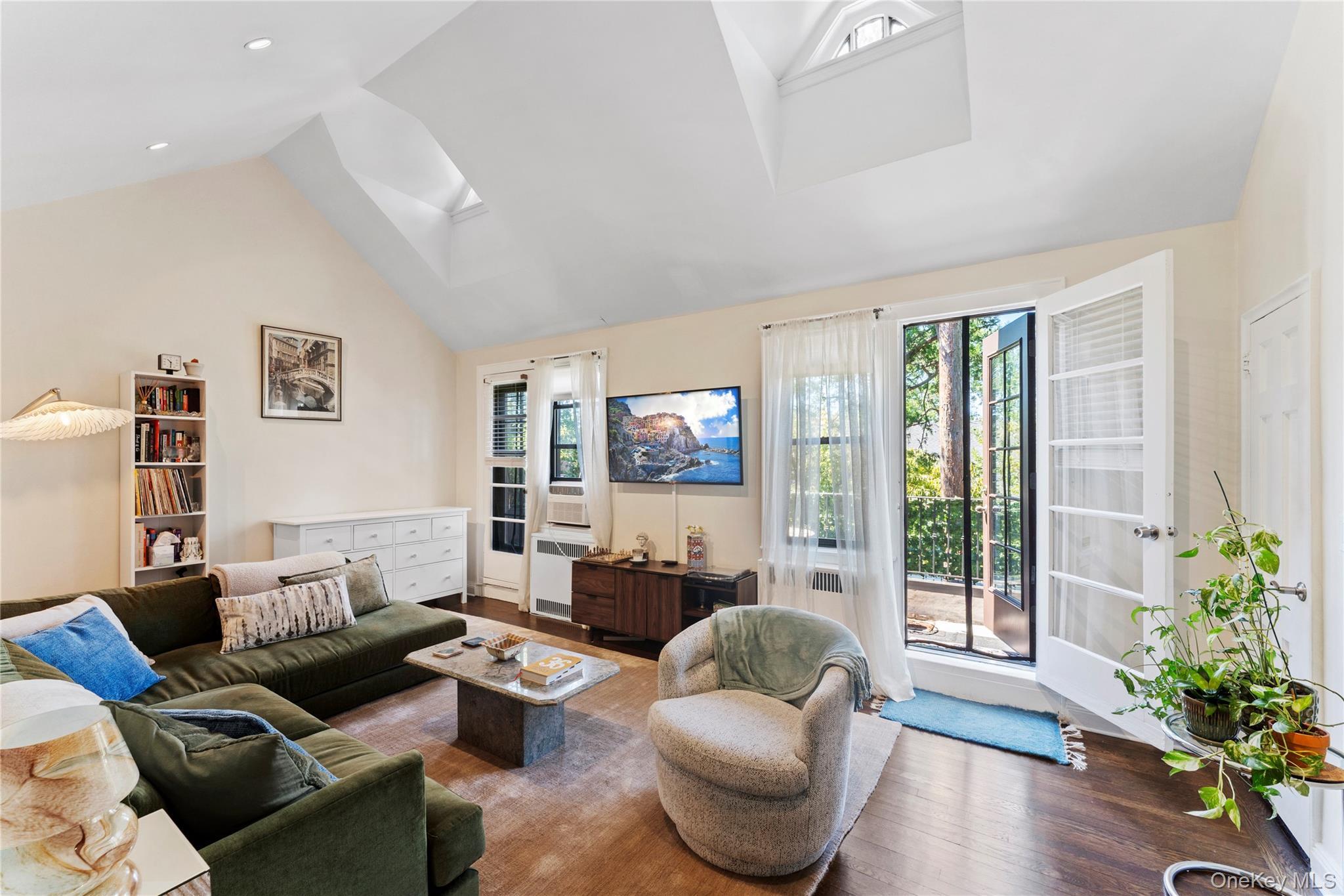 Coop Parkway  Queens, NY 11363, MLS-975554-4