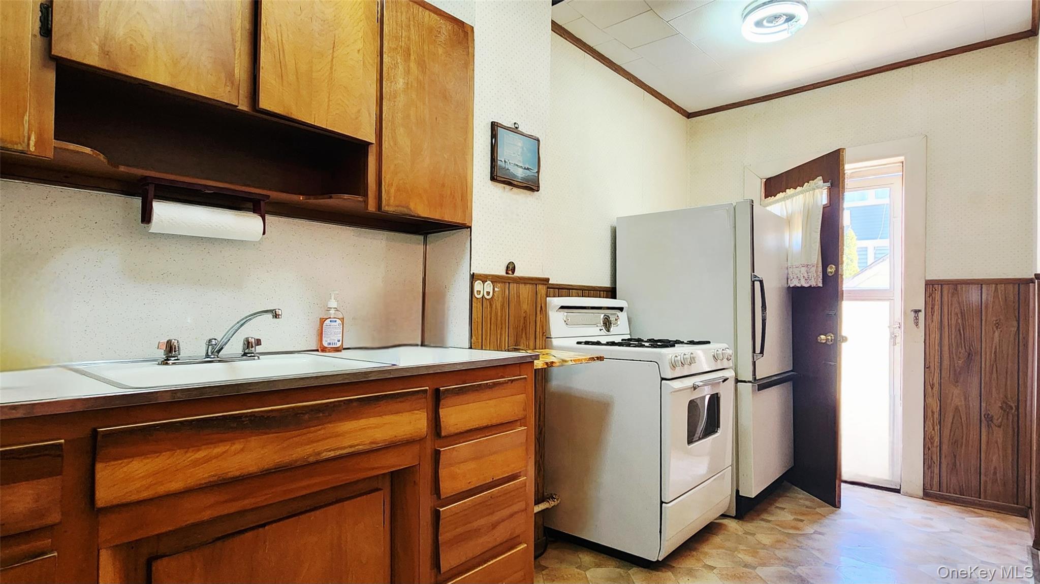 Single Family Flushing  Queens, NY 11378, MLS-975569-6