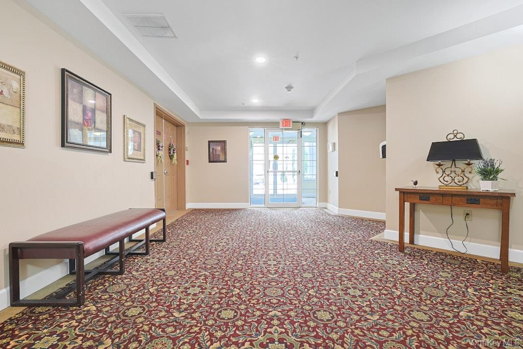 Condo Sutton  Westchester County, NY 10549, MLS-975571-3