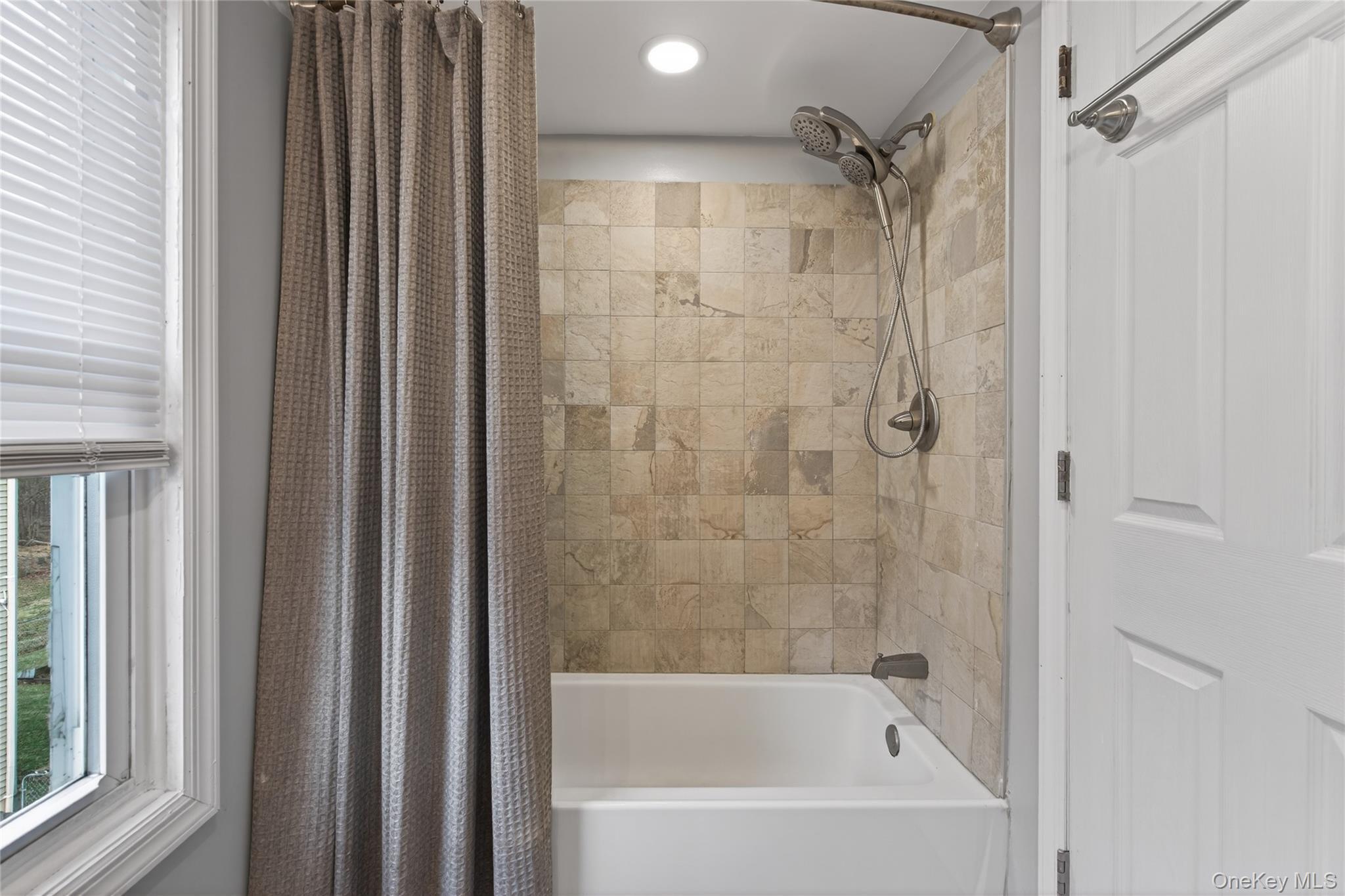 Single Family Valley  Orange County, NY 12586, MLS-975585-24