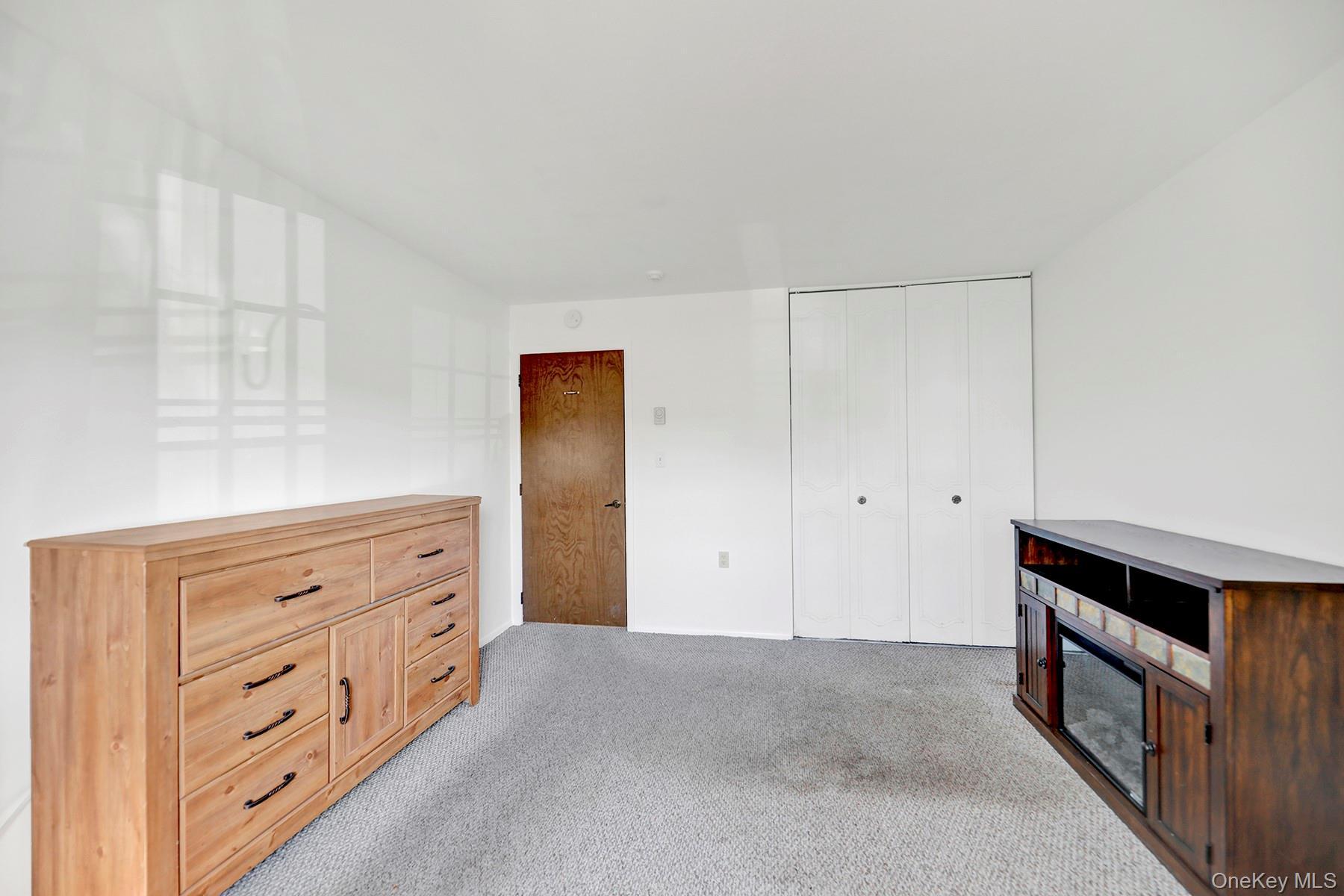 Condo Berwick  Suffolk County, NY 11961, MLS-975589-13