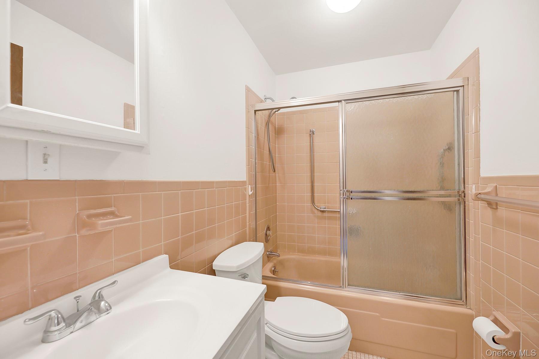 Condo Berwick  Suffolk County, NY 11961, MLS-975589-14